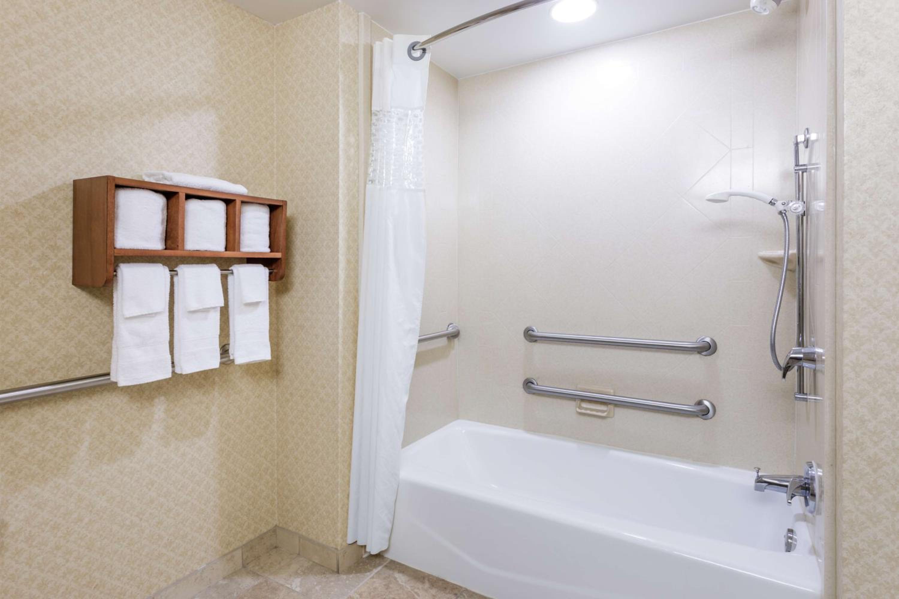 King Room - Mobility Access/Non-Smoking - Photo 2