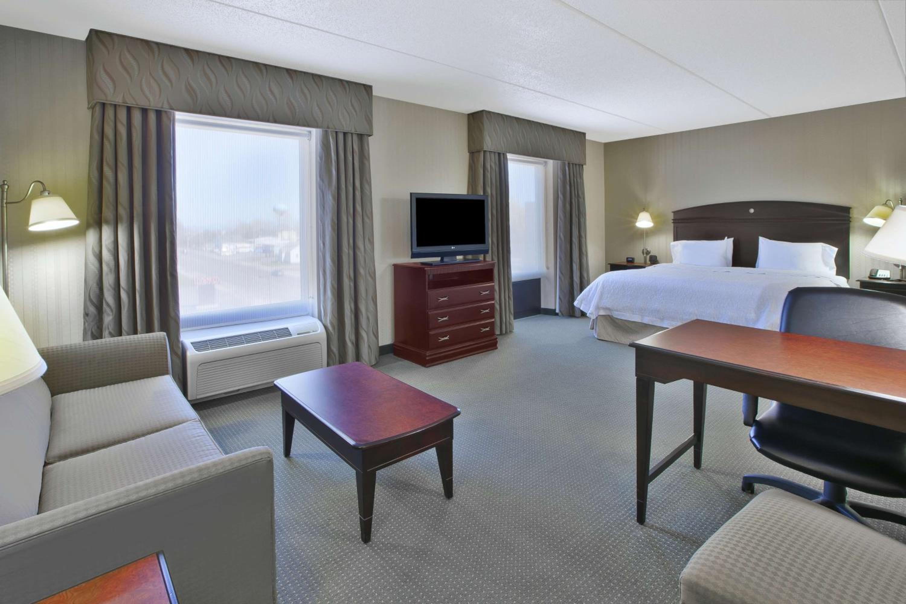 King Studio Suite with Sofa Bed - Non-Smoking - Photo 1
