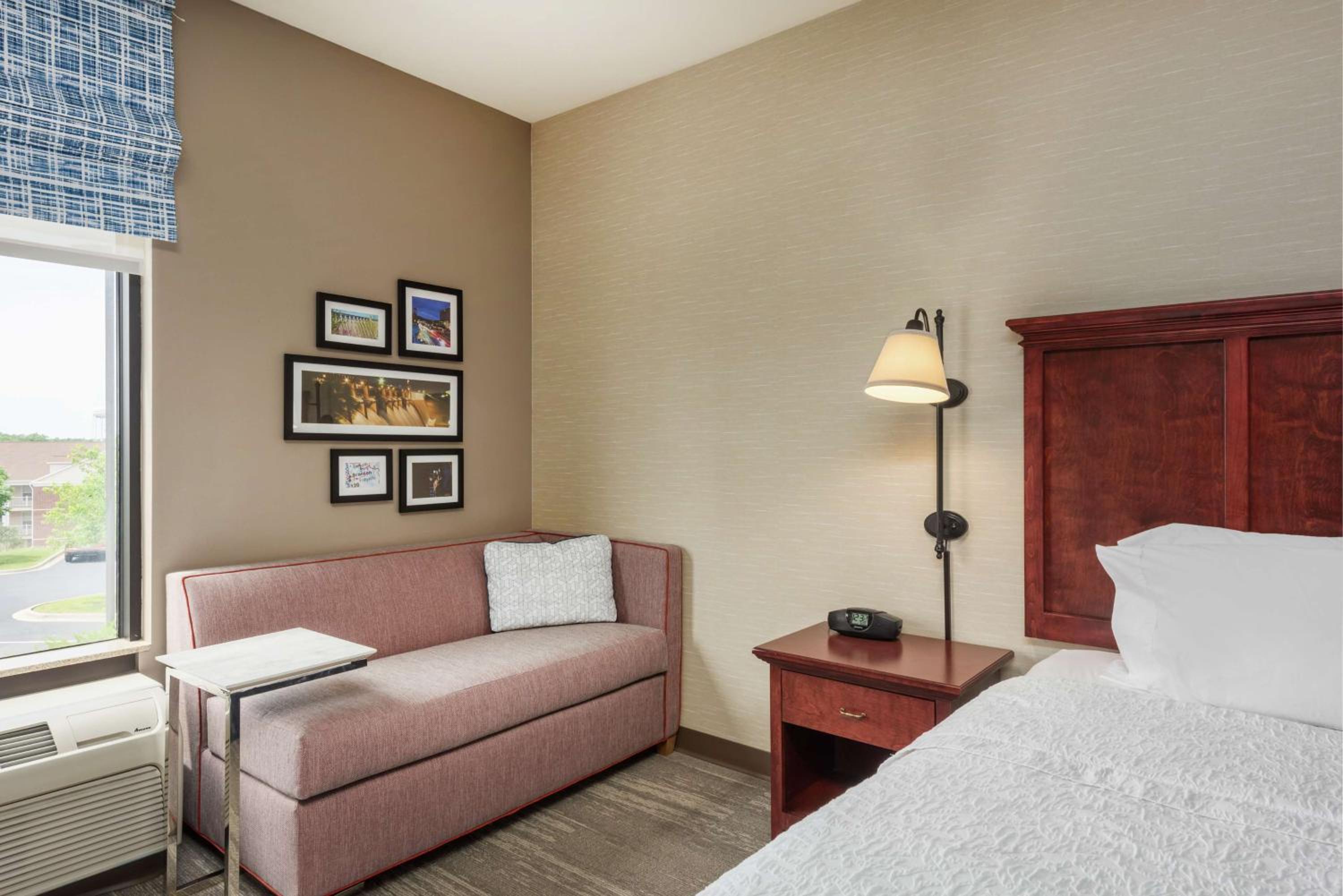 King Room - Hearing Access/Non-Smoking photo 3