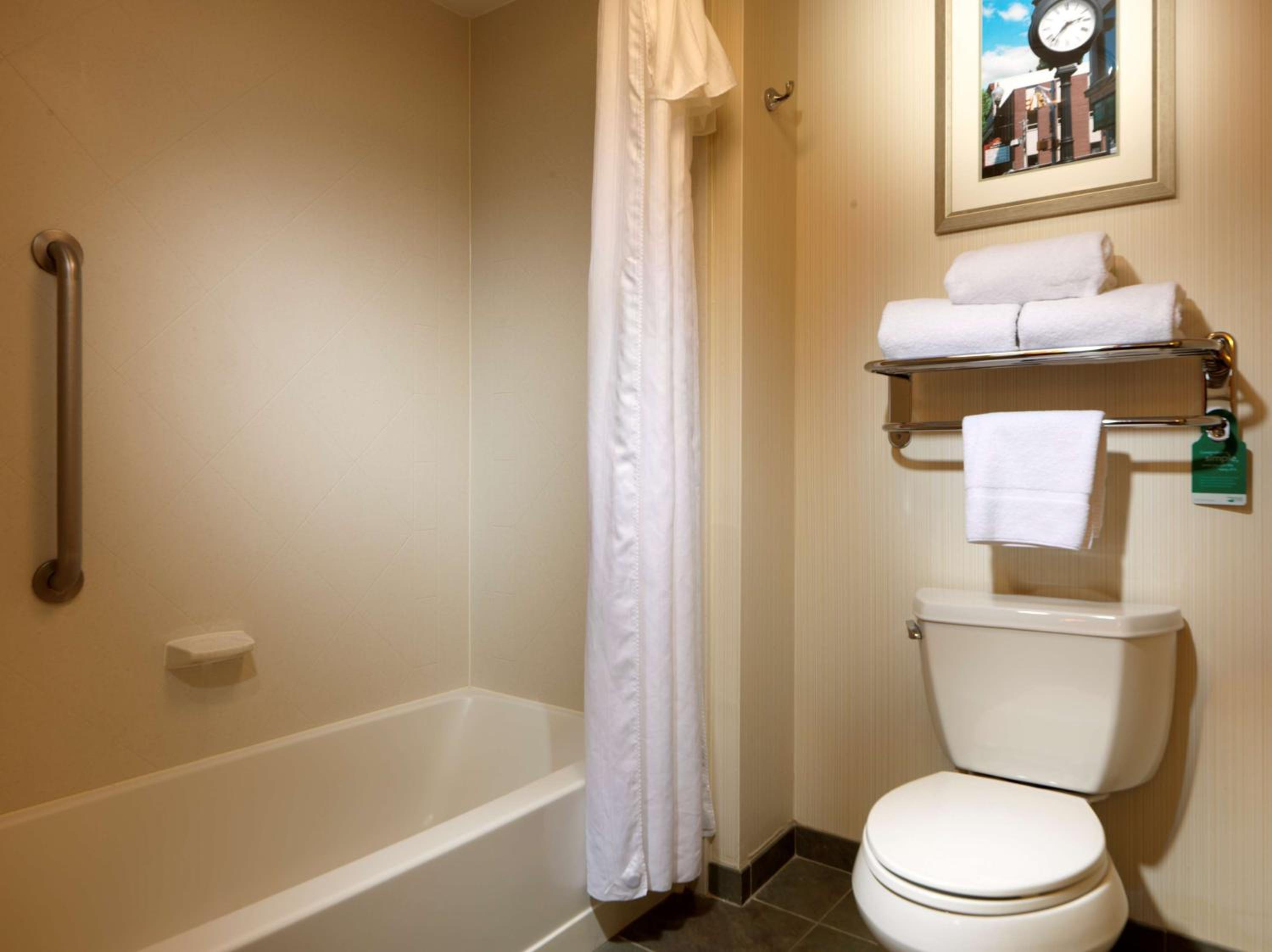 One-Bedroom King Suite - Non-Smoking photo 3