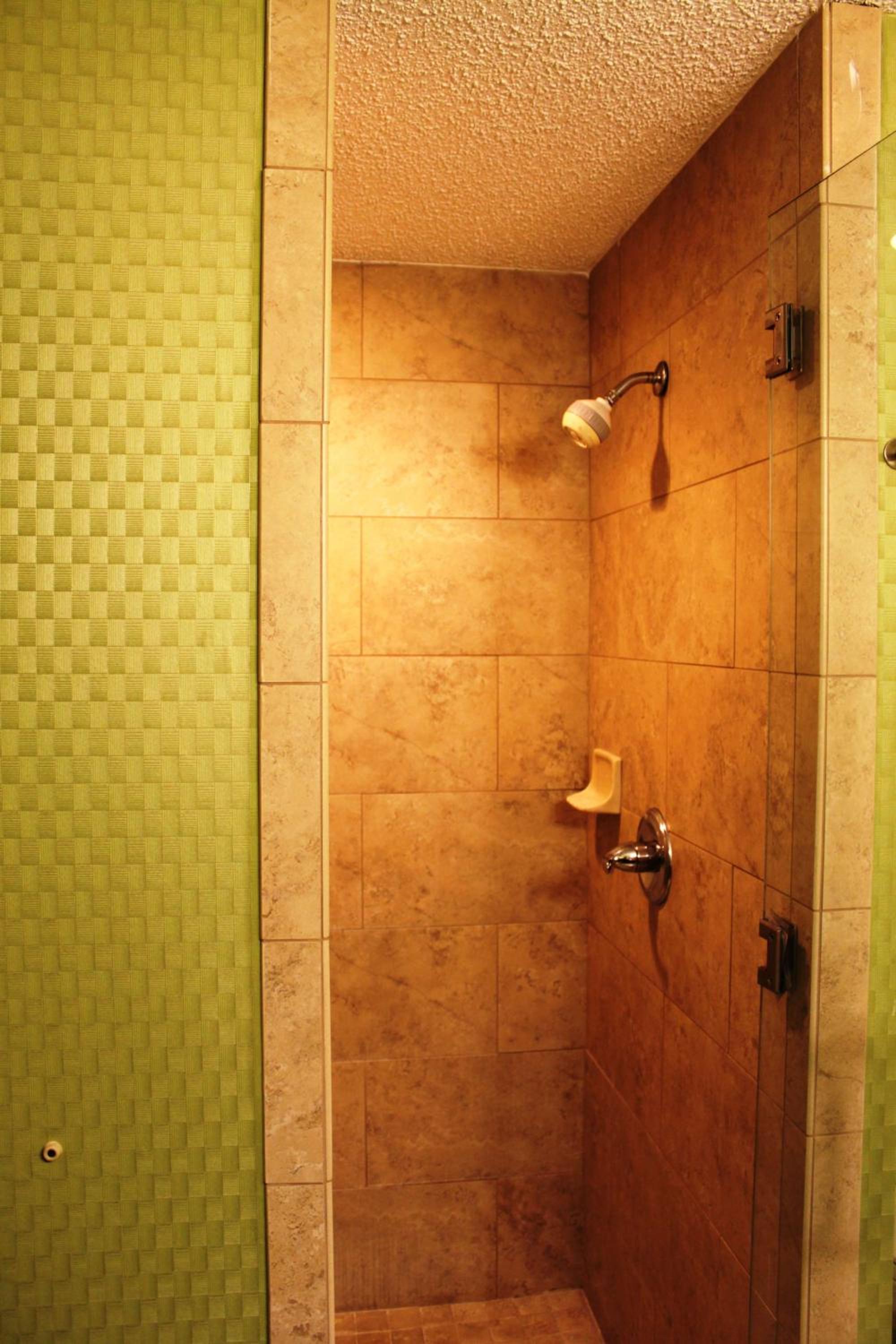 Deluxe King Room - Non-Smoking photo 3