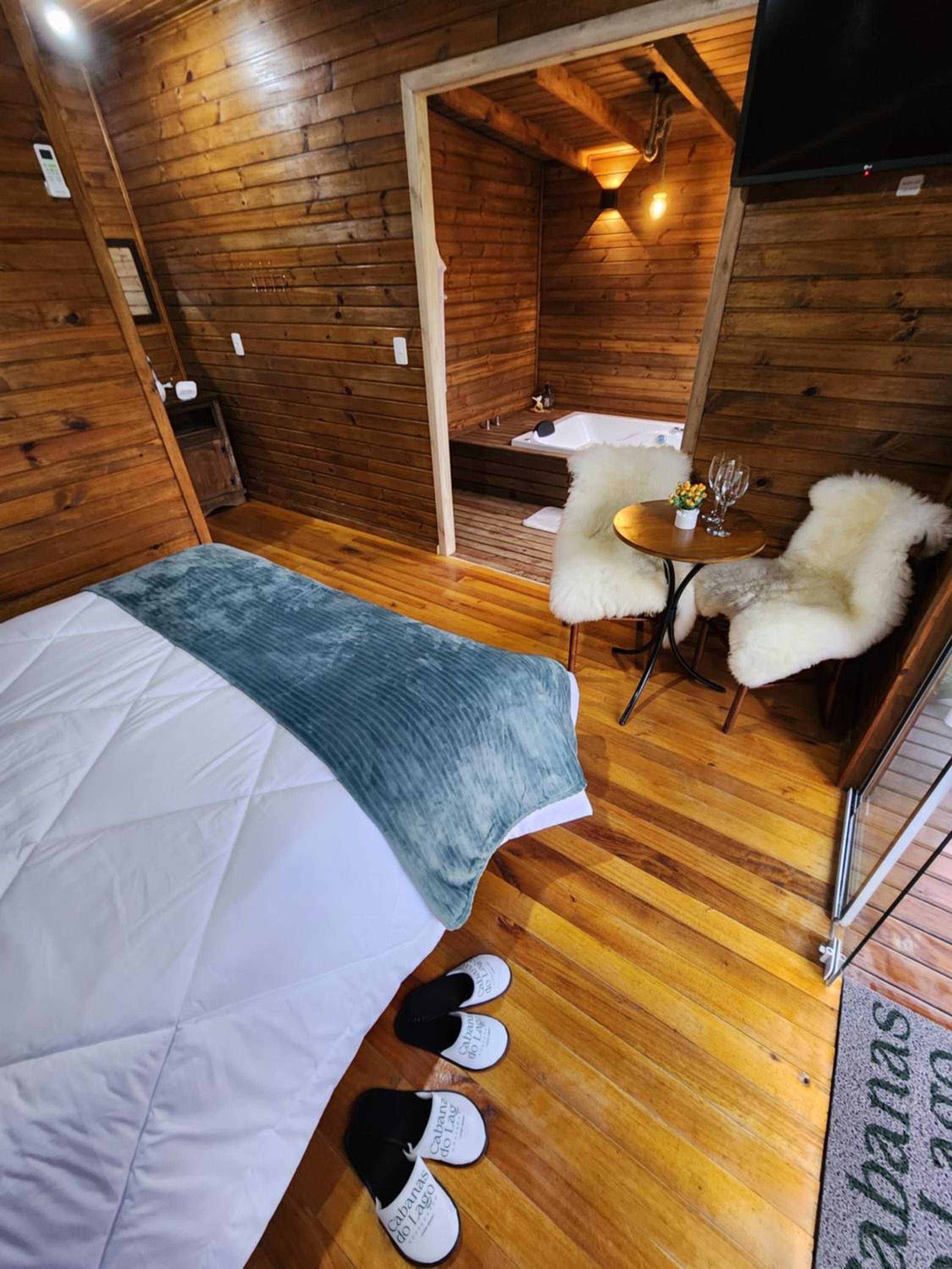 One-Bedroom Chalet - Photo 2