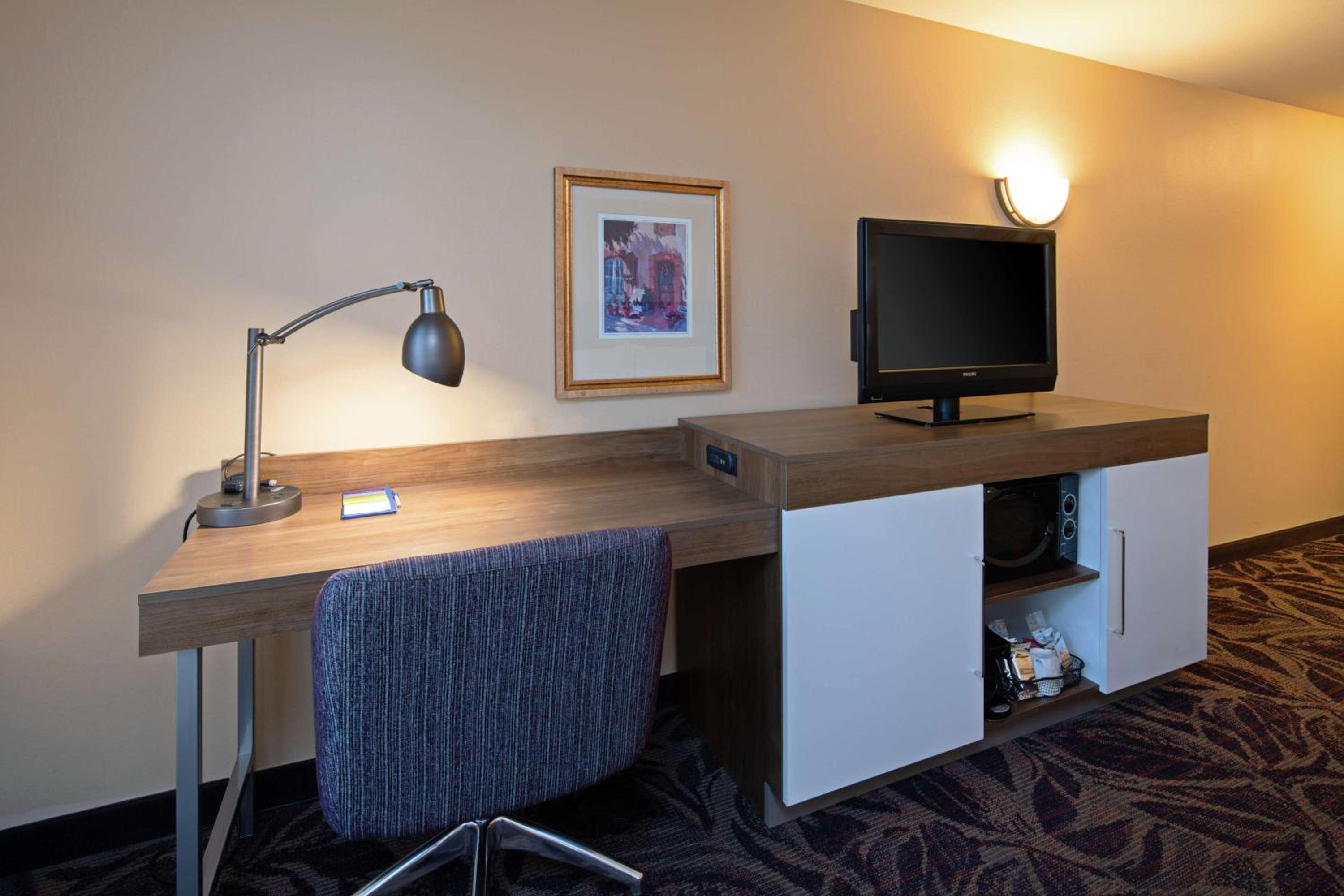 Studio Suite - Photo 1