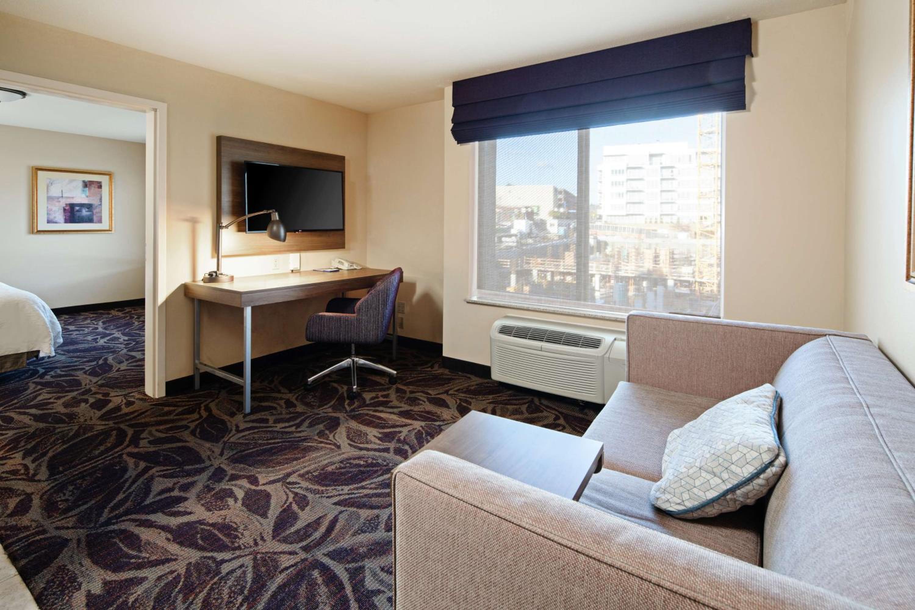 One-Bedroom King Suite - Non-Smoking - Photo 1