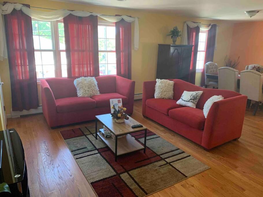 Three-Bedroom Apartment photo 1