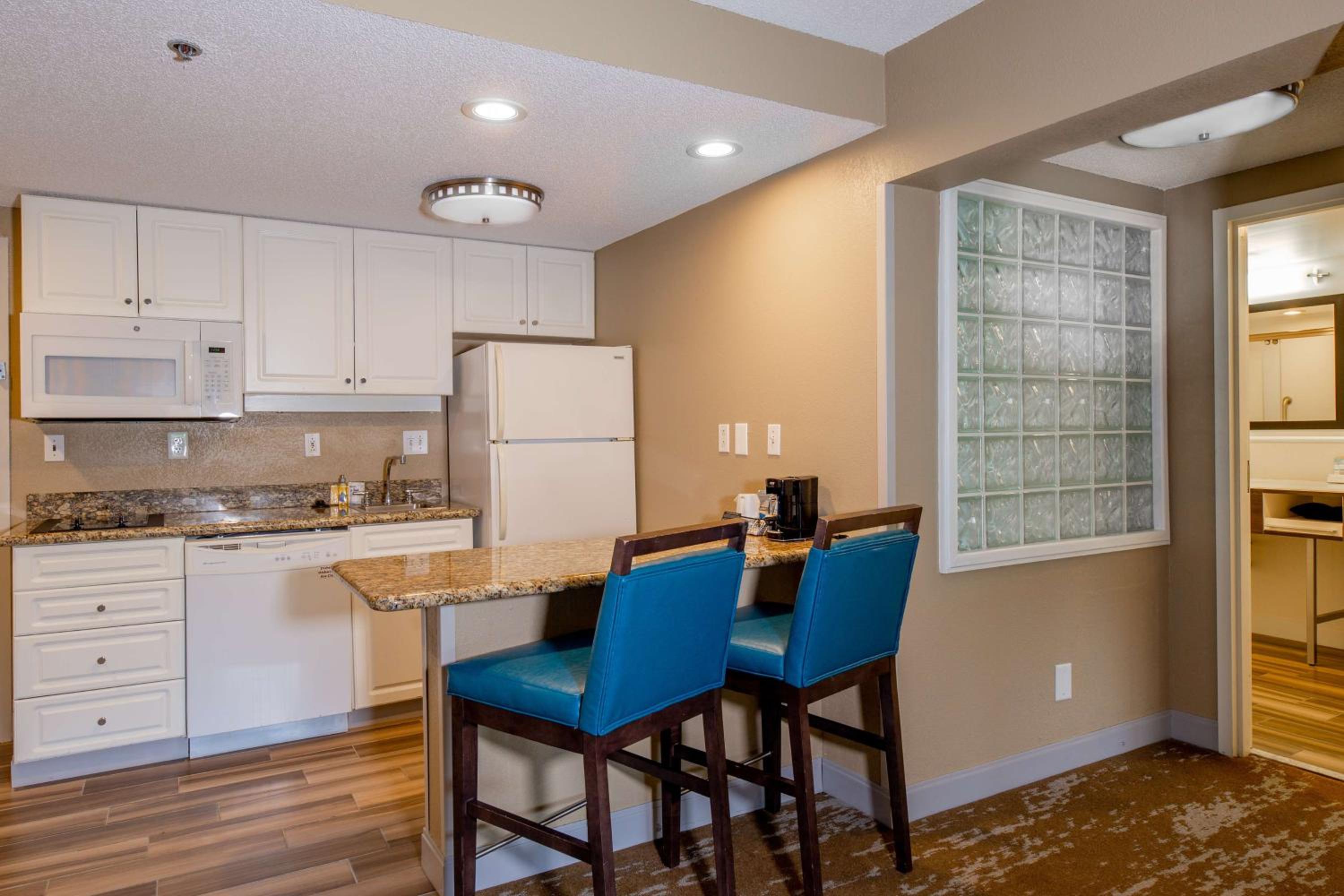 King Suite - Photo 7