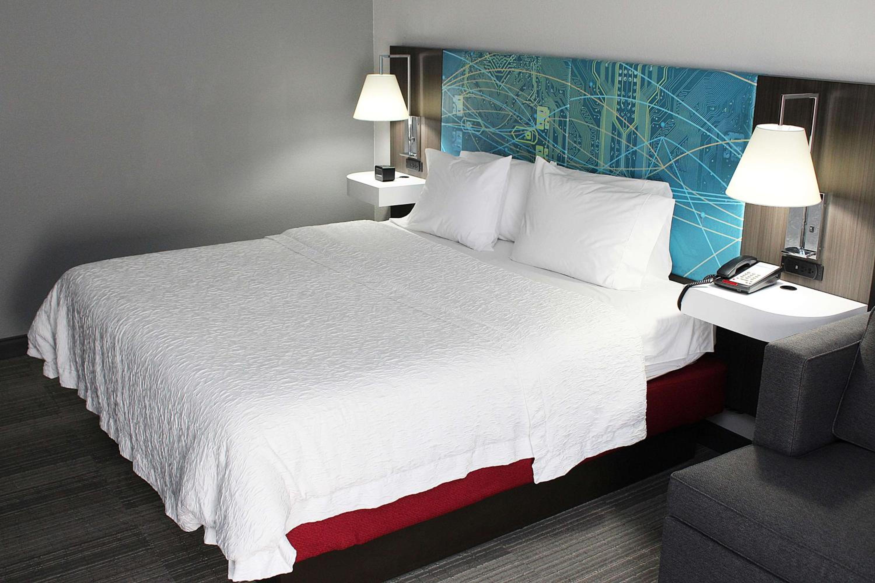 King Room with Sofa Bed and Study - Non-Smoking - Photo 6