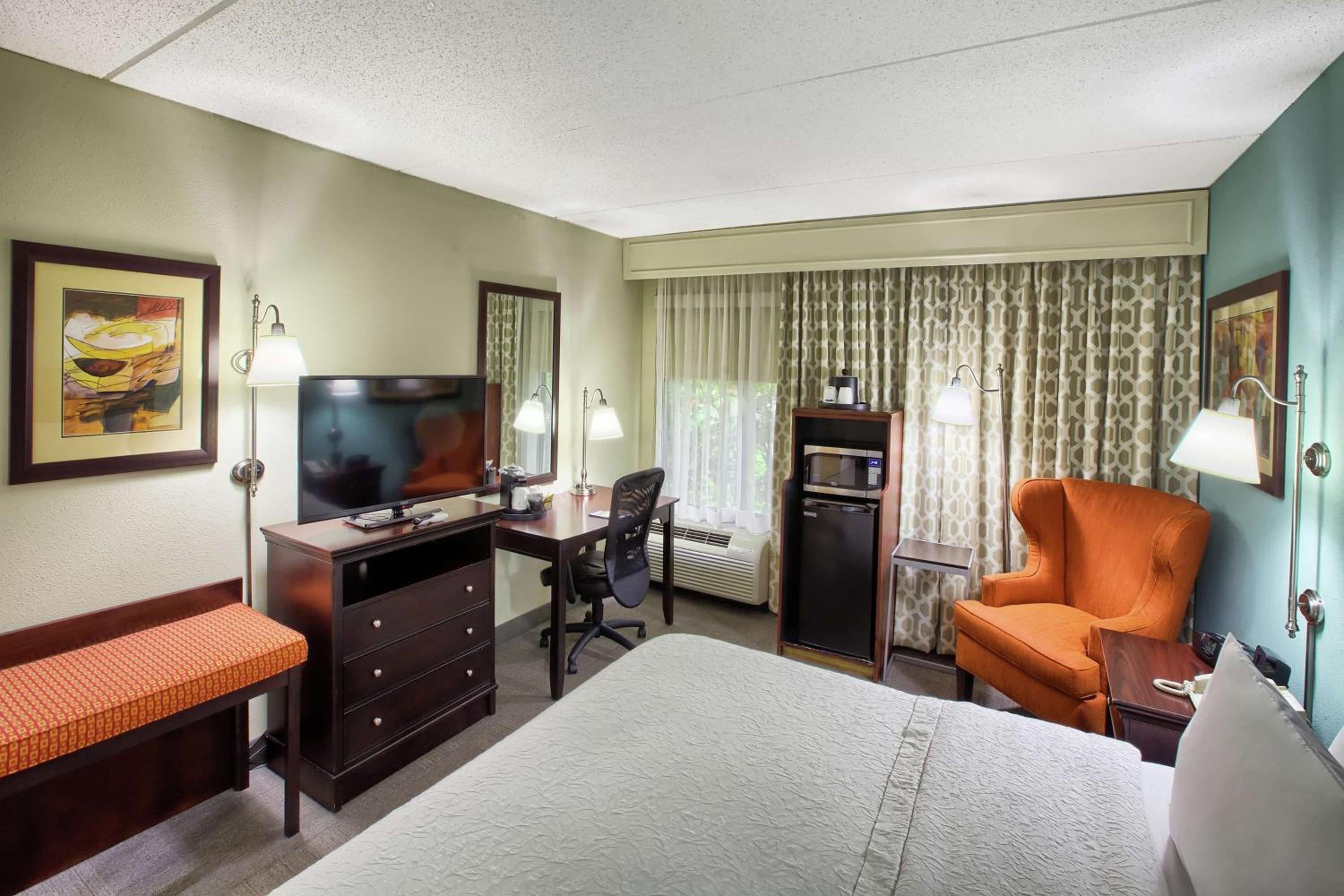 King Room - Mobility Access/Non-Smoking photo 3