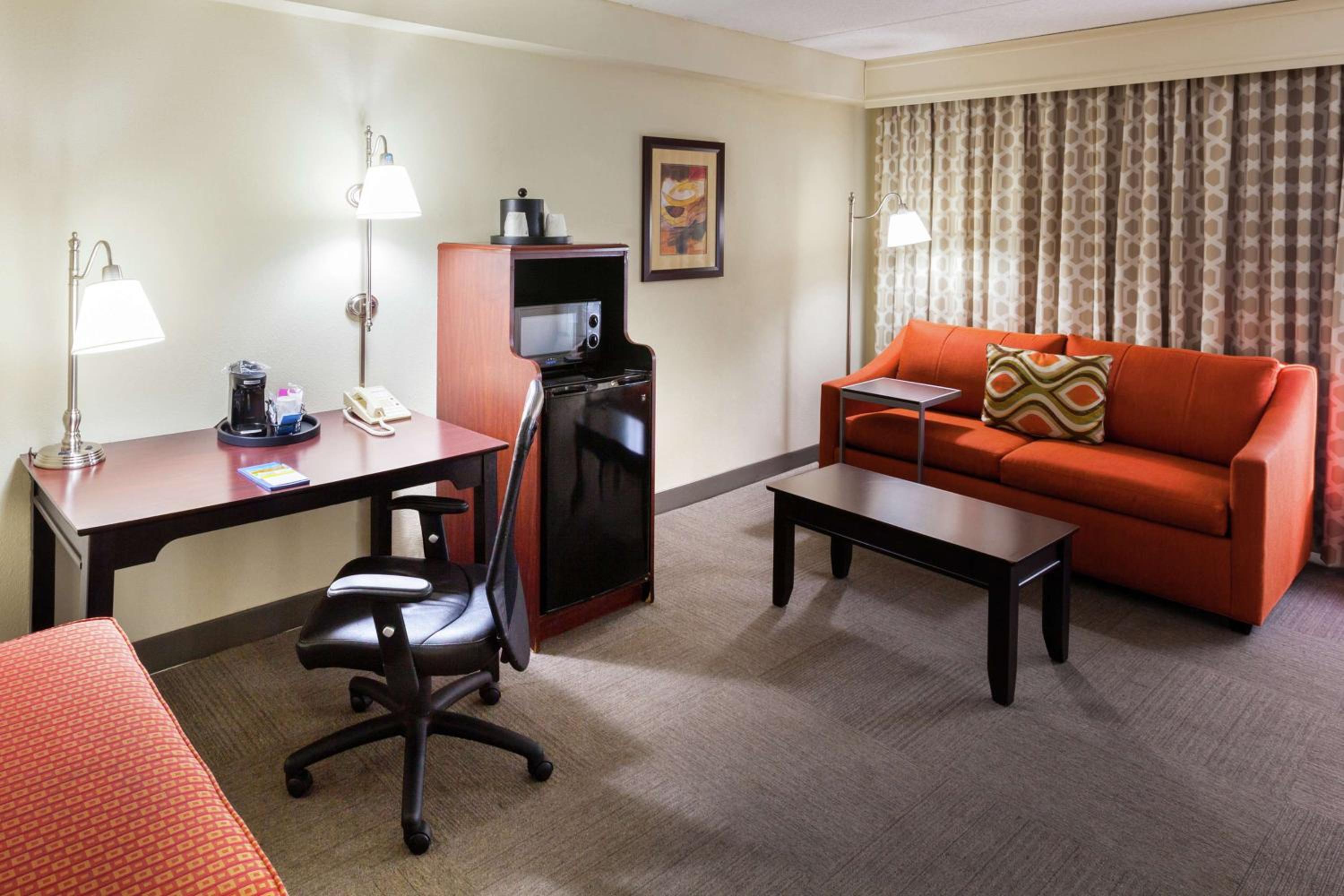 One-Bedroom King Suite - Non-Smoking photo 1