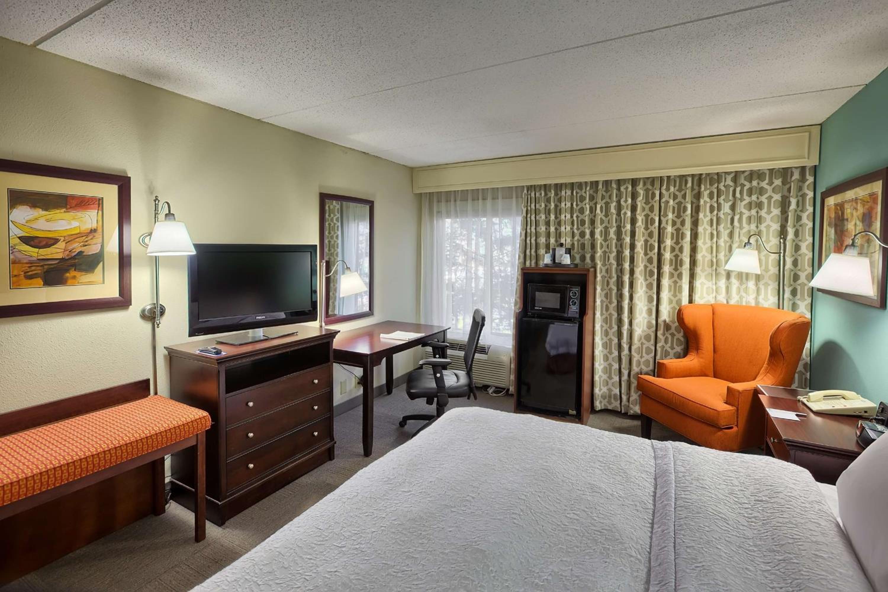 King Room - Mobility Access/Non-Smoking photo 2
