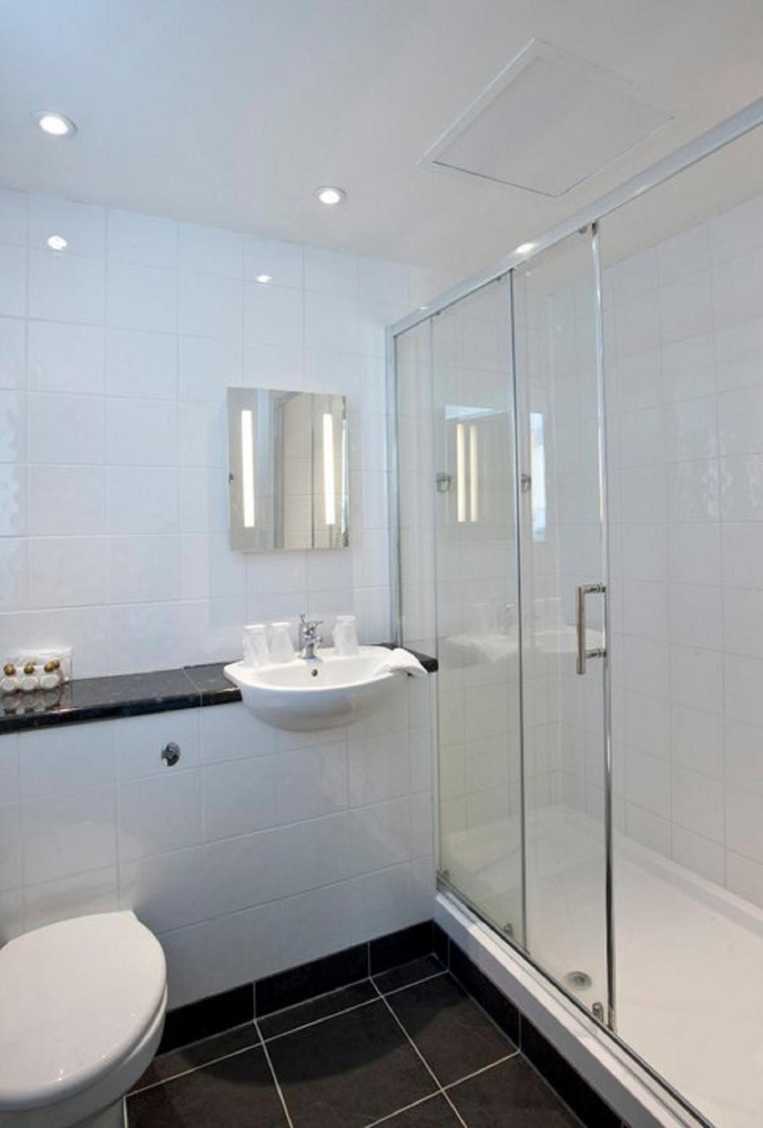 Double Room - No Dogs - Photo 6