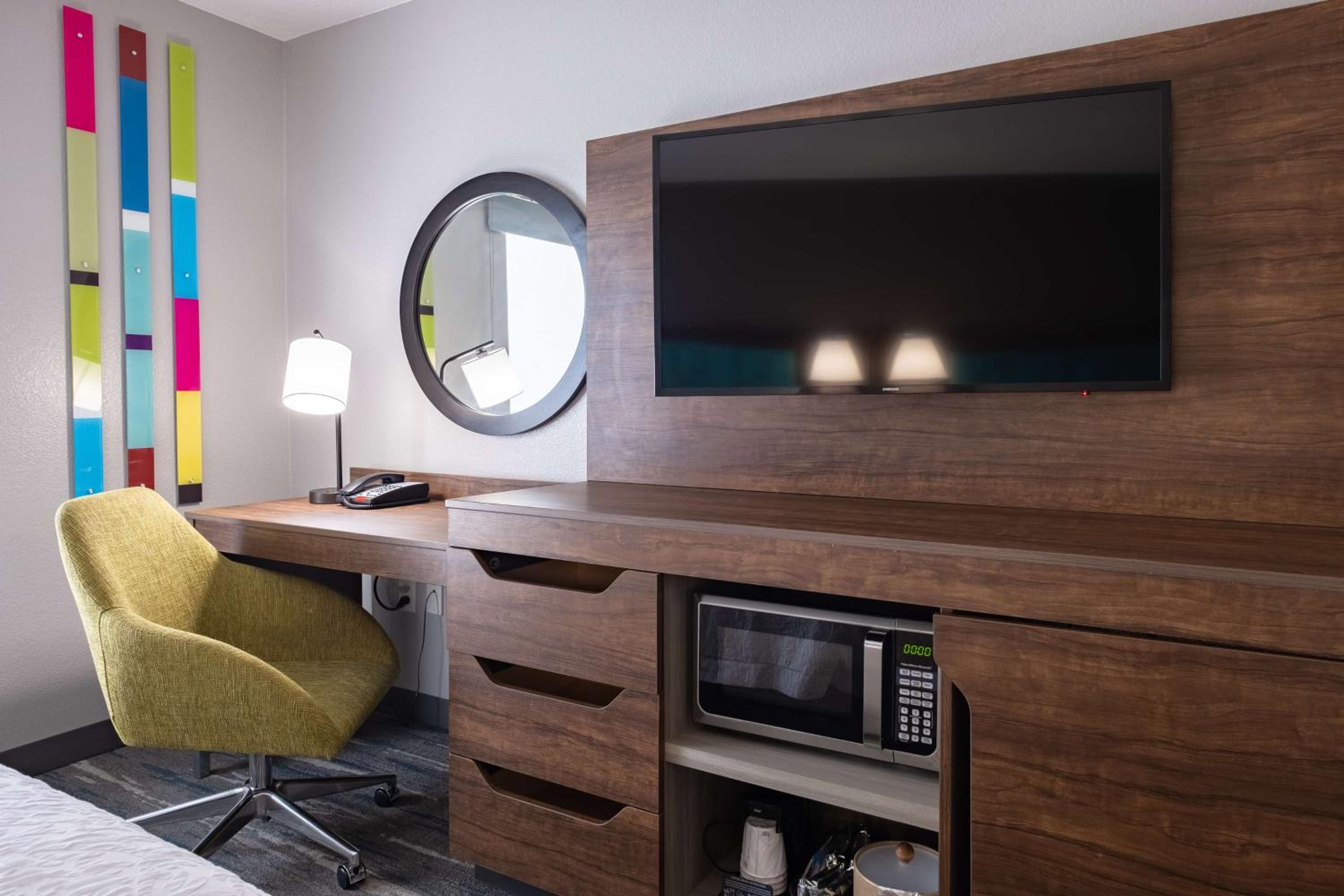 Room with Two Queen Beds - Non-Smoking - Photo 1