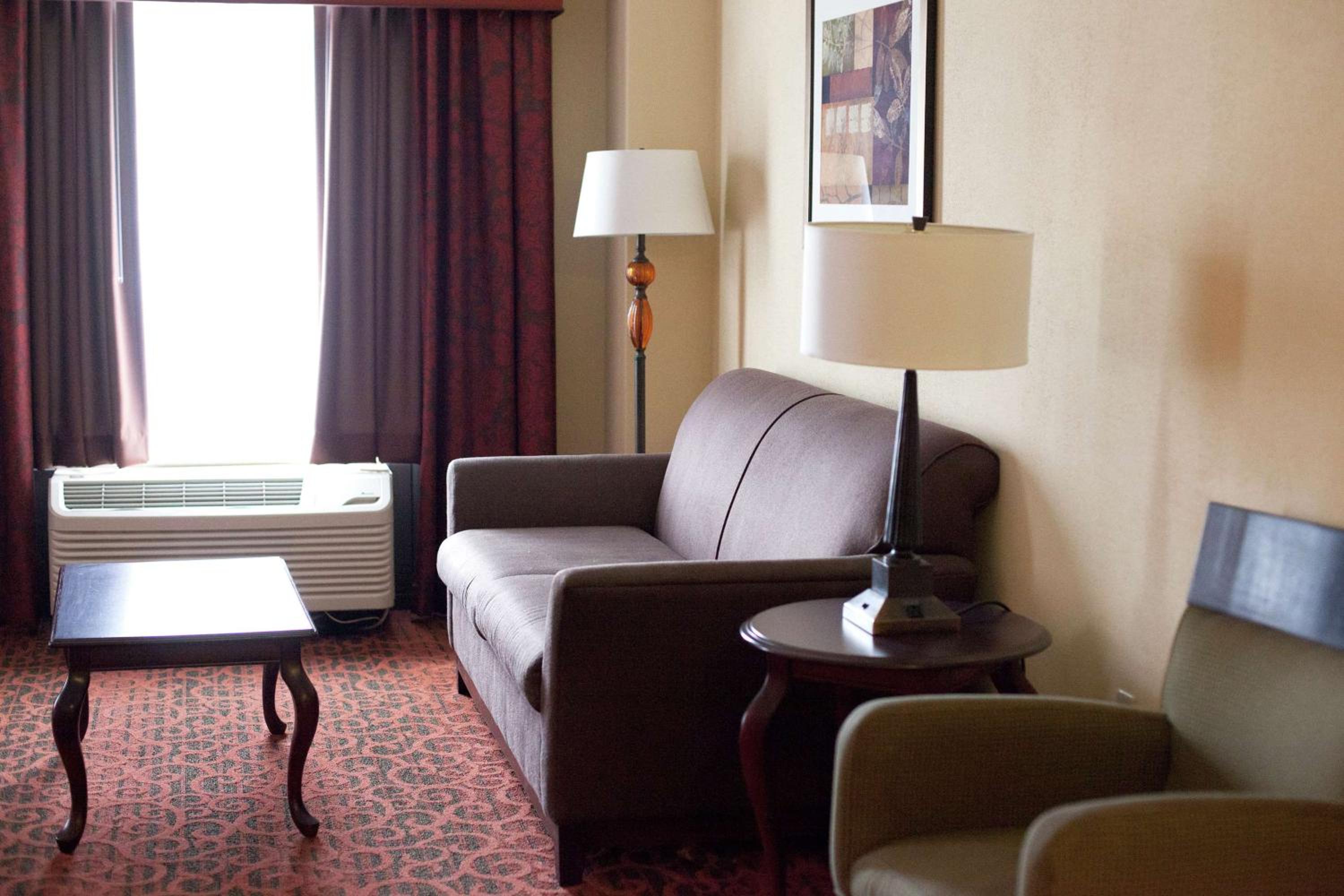 King Room with Sofa Bed and Study - Non-Smoking - Photo 6
