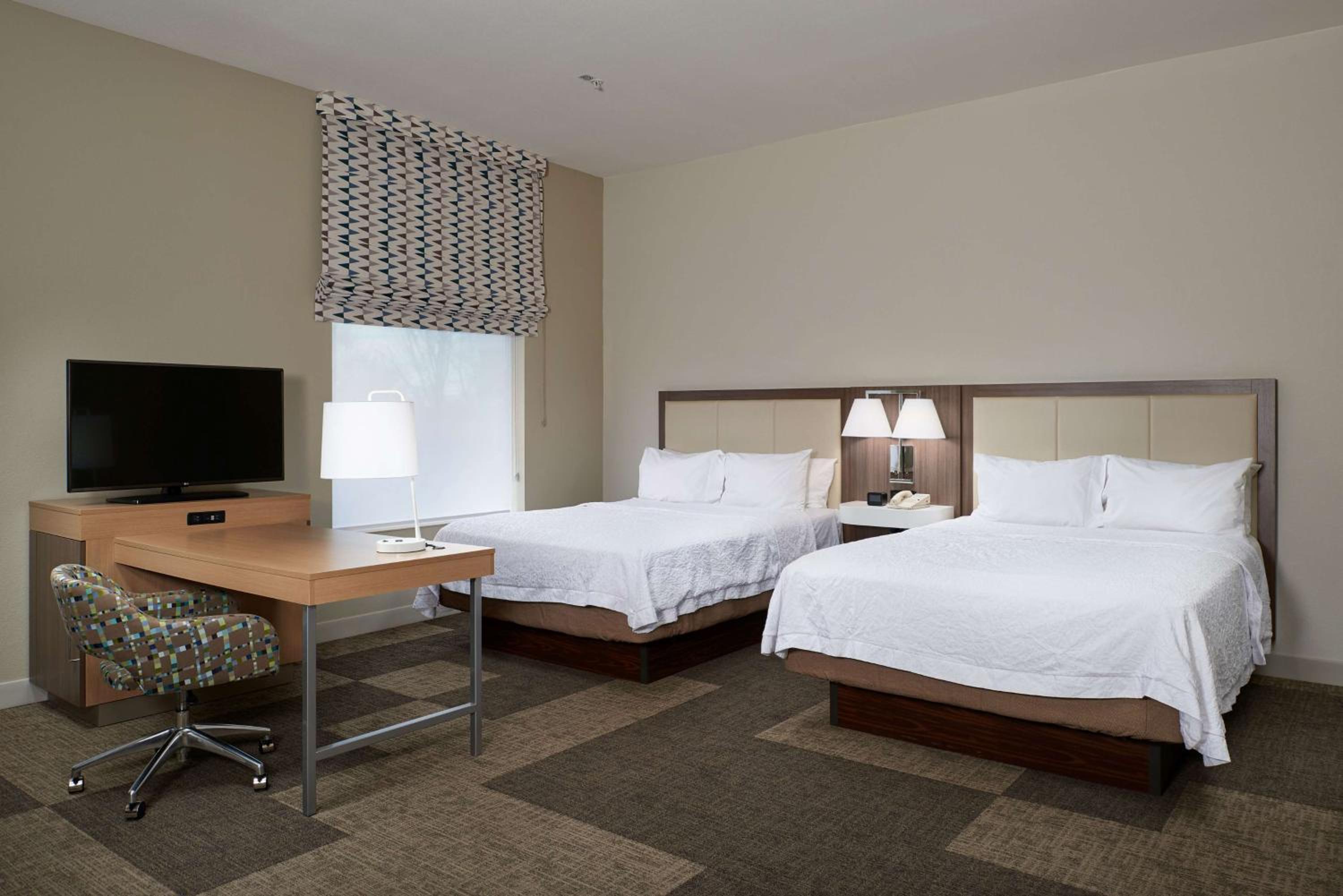 Studio Suite with Two Queen Beds and Sofa Bed - Non-Smoking - Photo 3