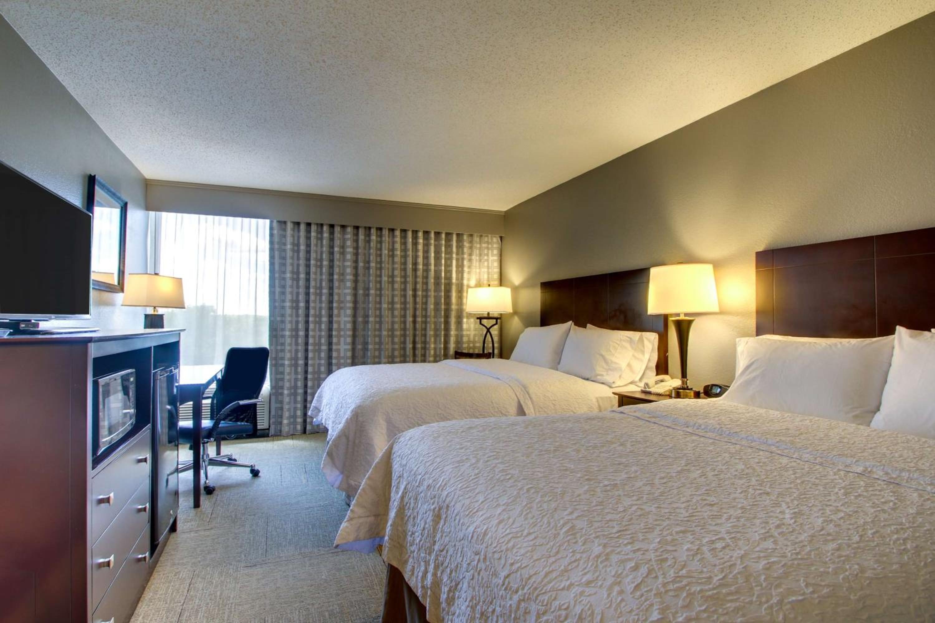 Room with Two Queen Beds - Non-Smoking