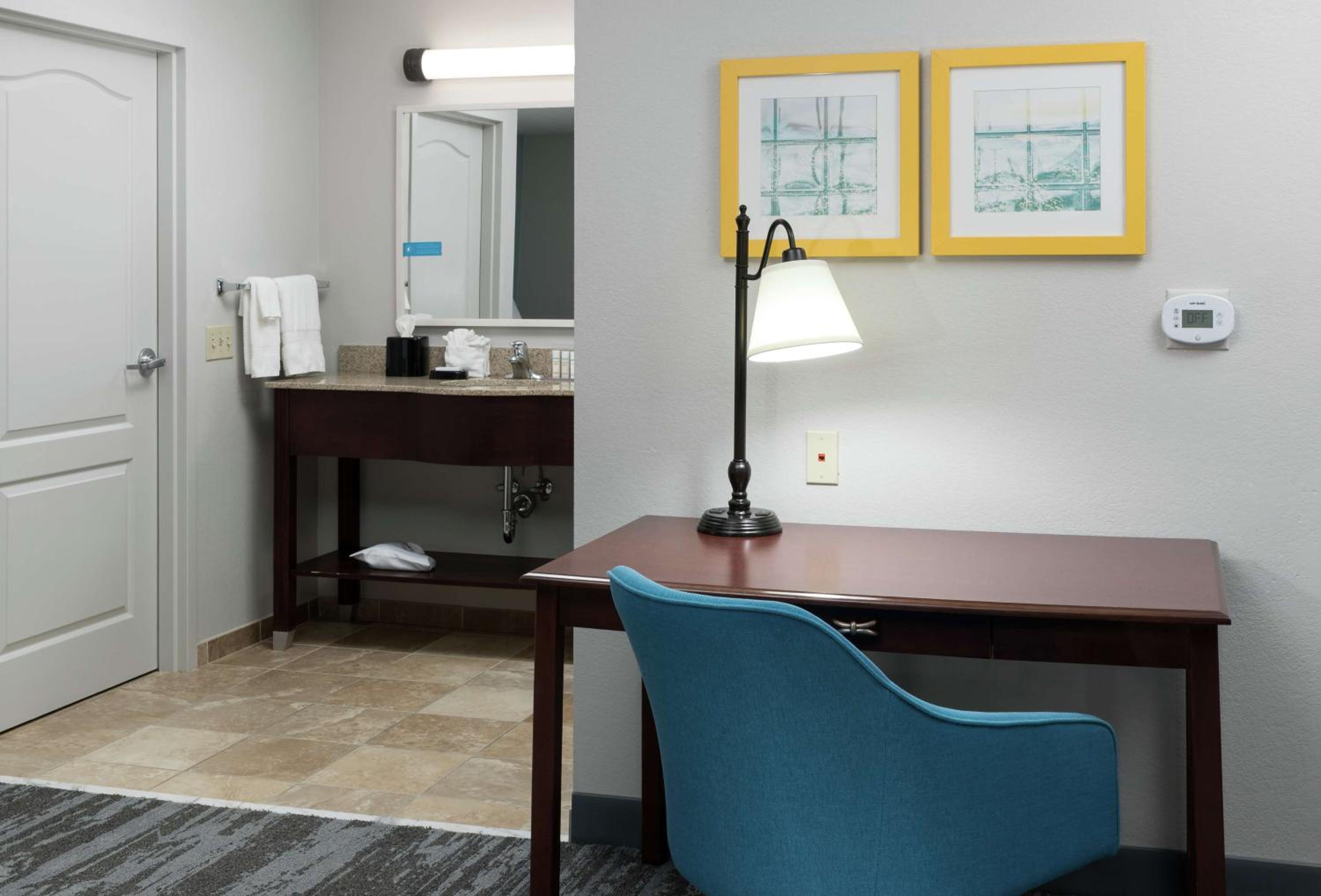 King Studio Suite - Non-Smoking - Photo 3