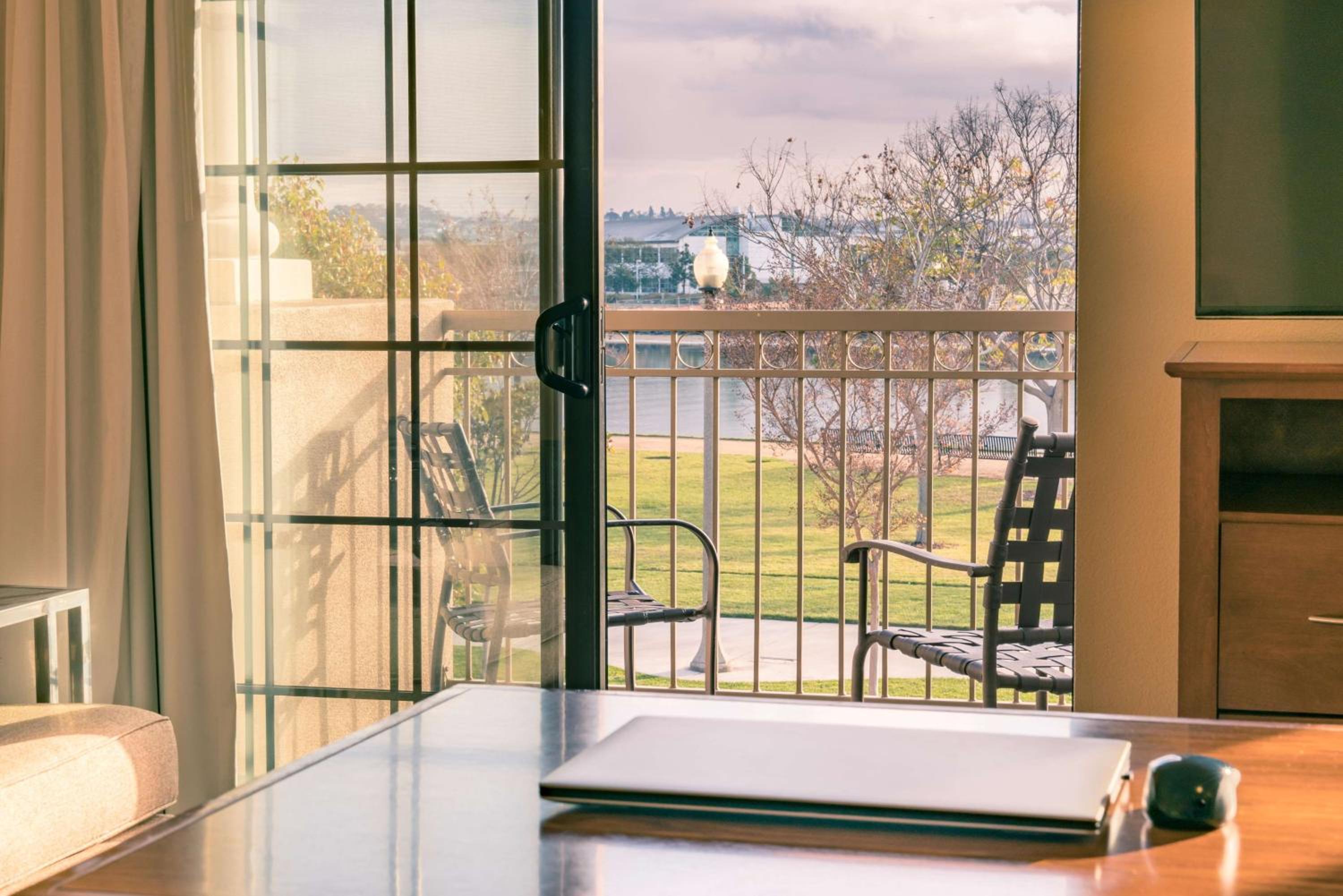 Suite, 2 King, 2 Bedrooms, Accessible, Hearing