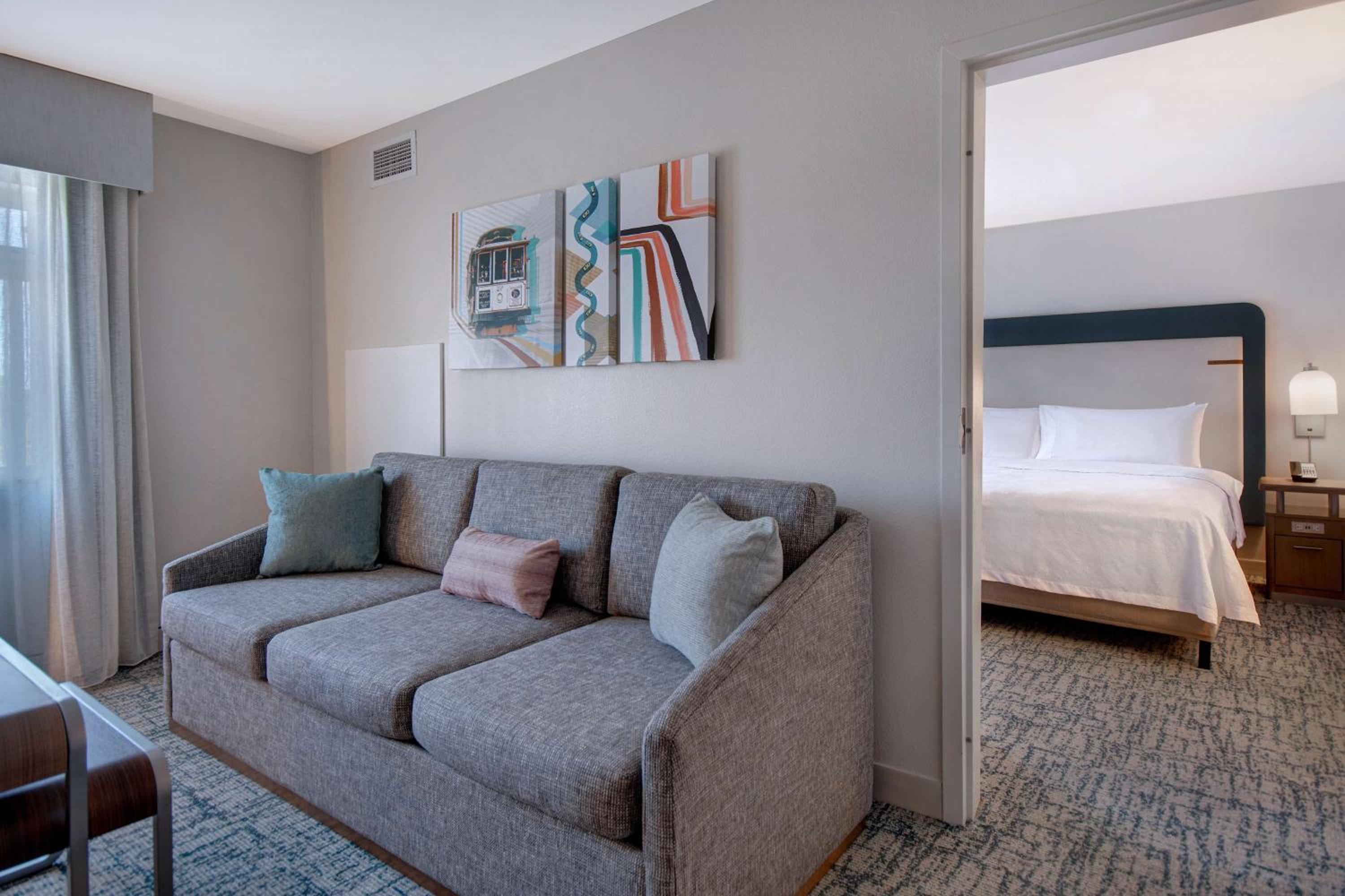 One-Bedroom King Suite - Non-Smoking - Photo 7