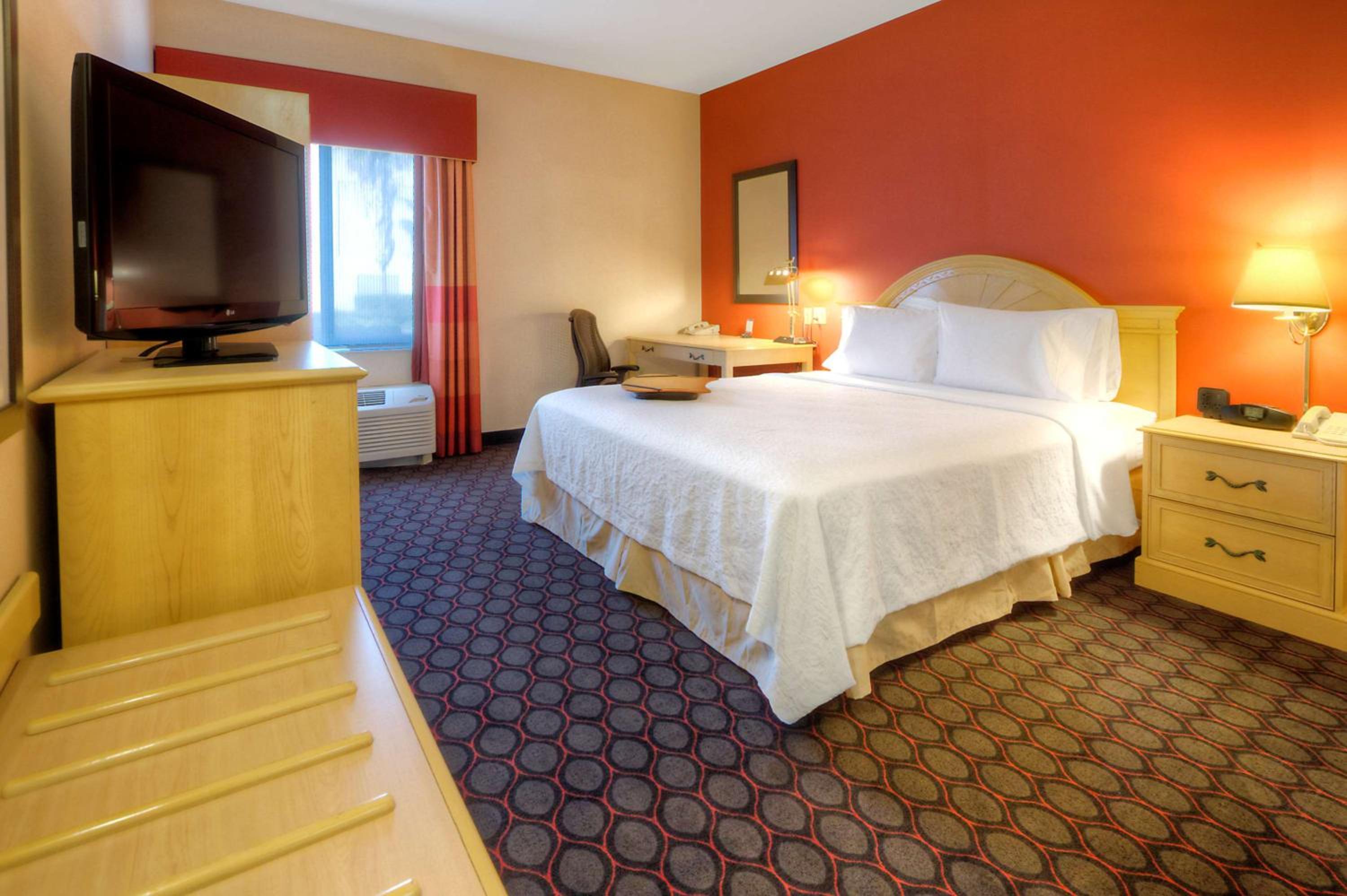 King Room - Hearing Access/Non-Smoking