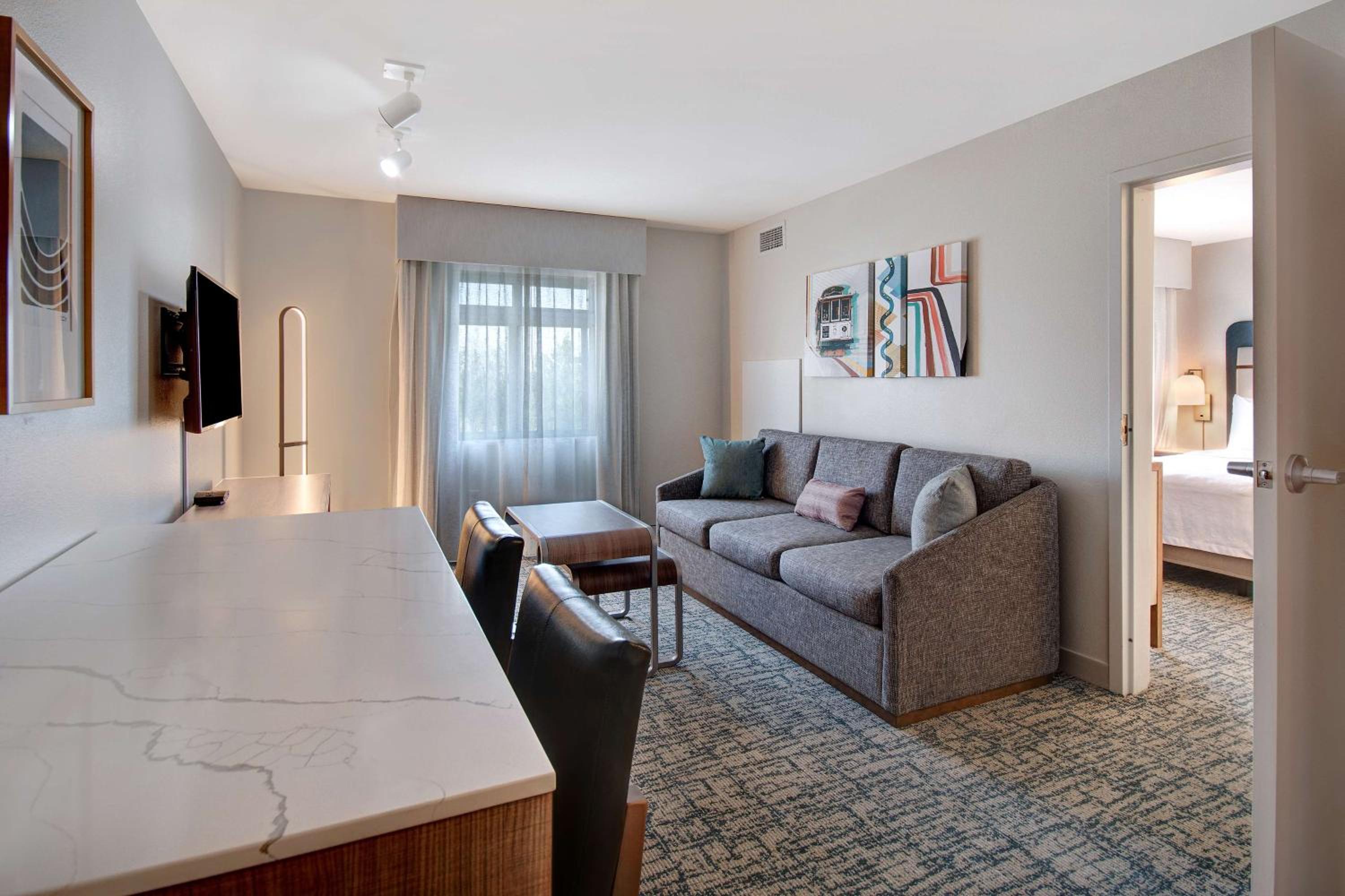 One-Bedroom King Suite - Non-Smoking - Photo 10