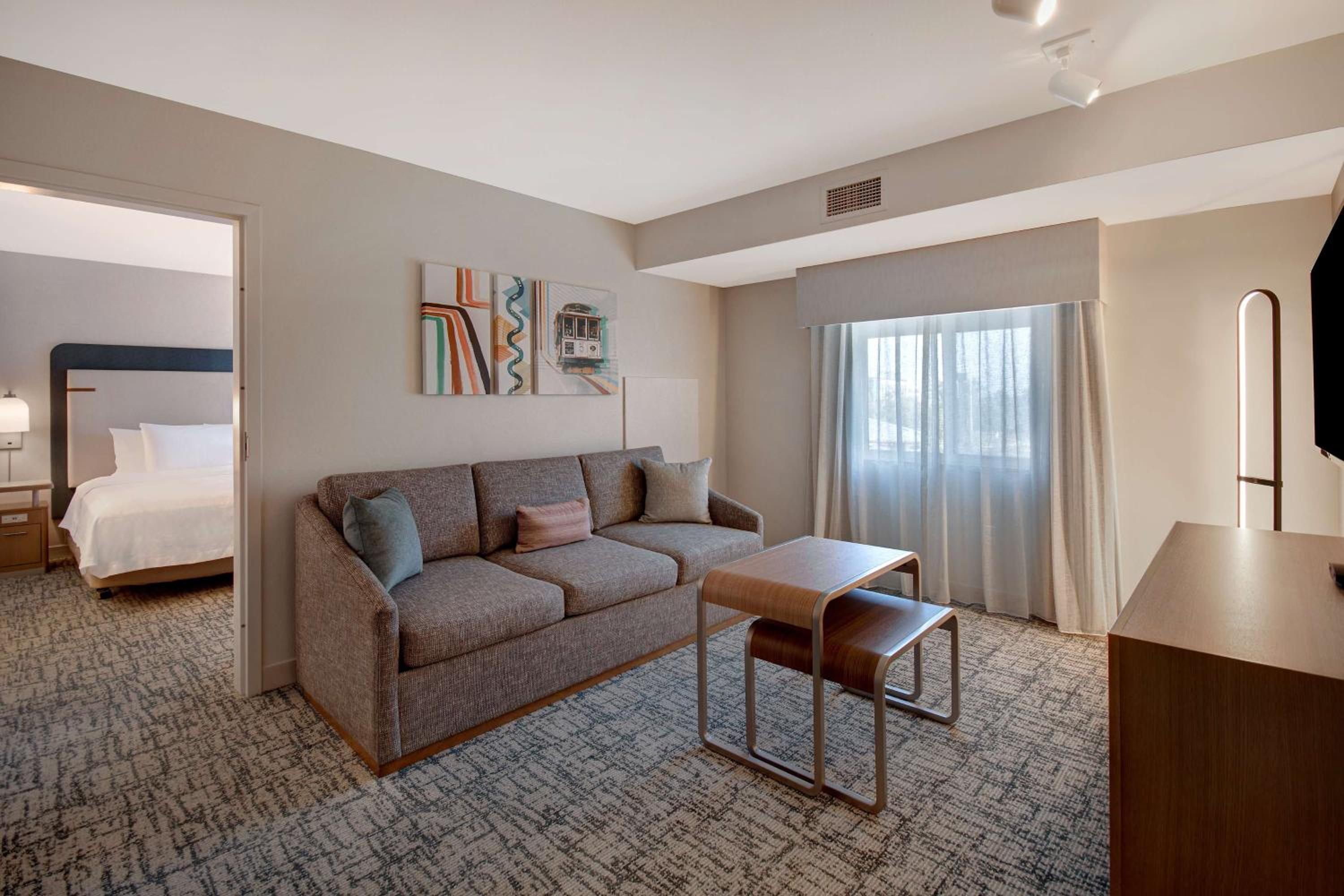 One-Bedroom King Suite - Non-Smoking - Photo 4