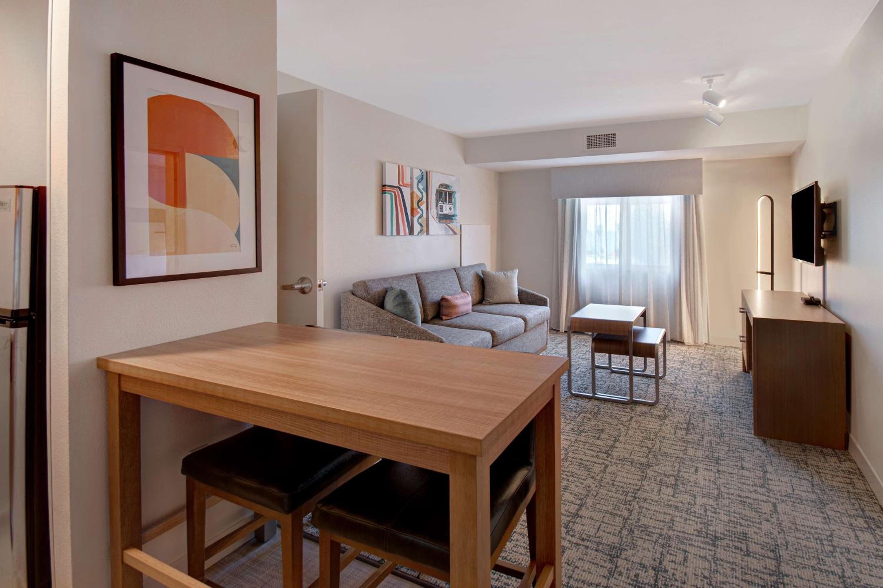 One-Bedroom King Suite - Non-Smoking - Photo 6