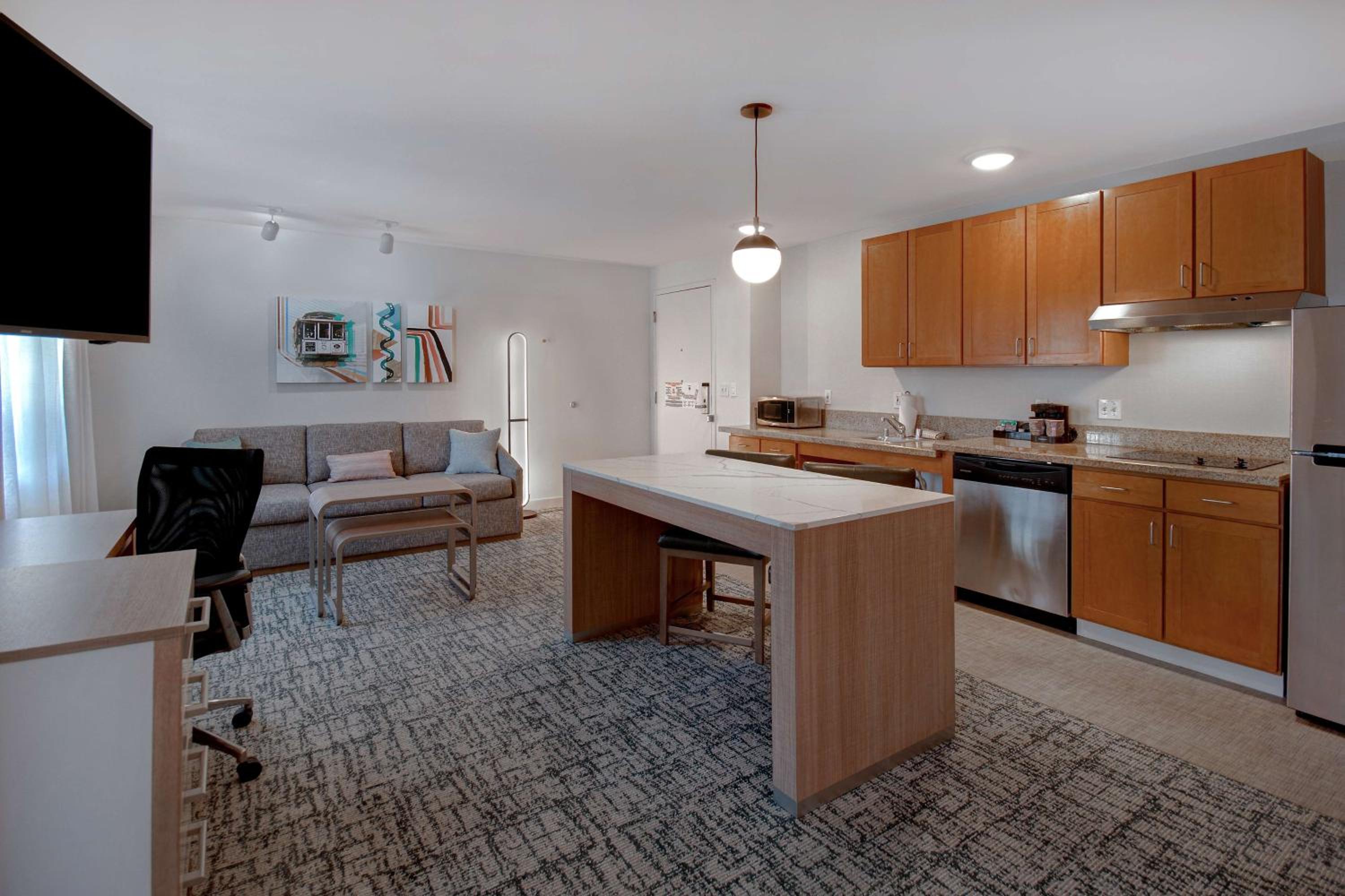 Queen Room- Disability Access/Hearing Accessible  - Photo 9