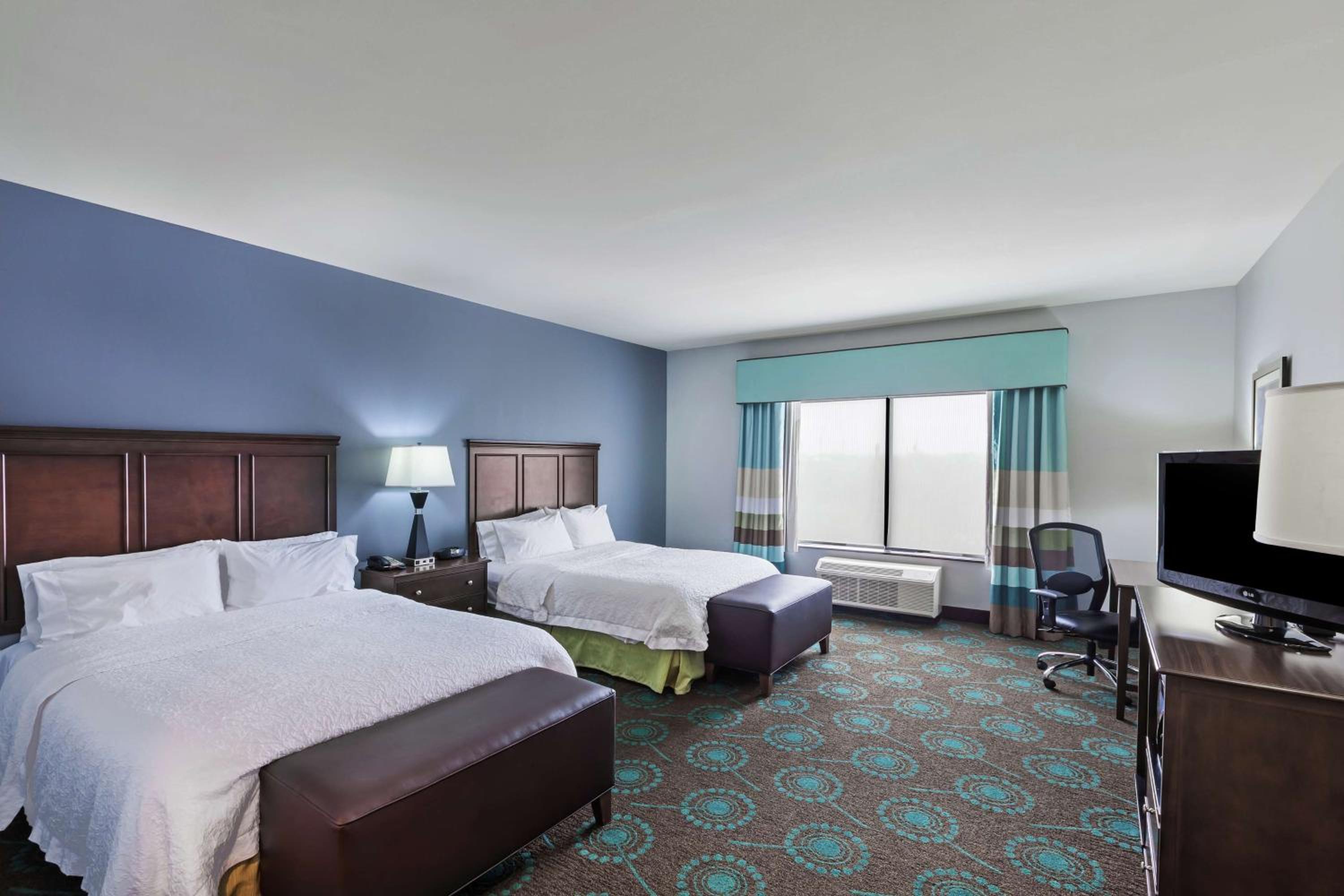 Queen Room with Two Queen Beds - Hearing Access/Non-Smoking - Photo 1