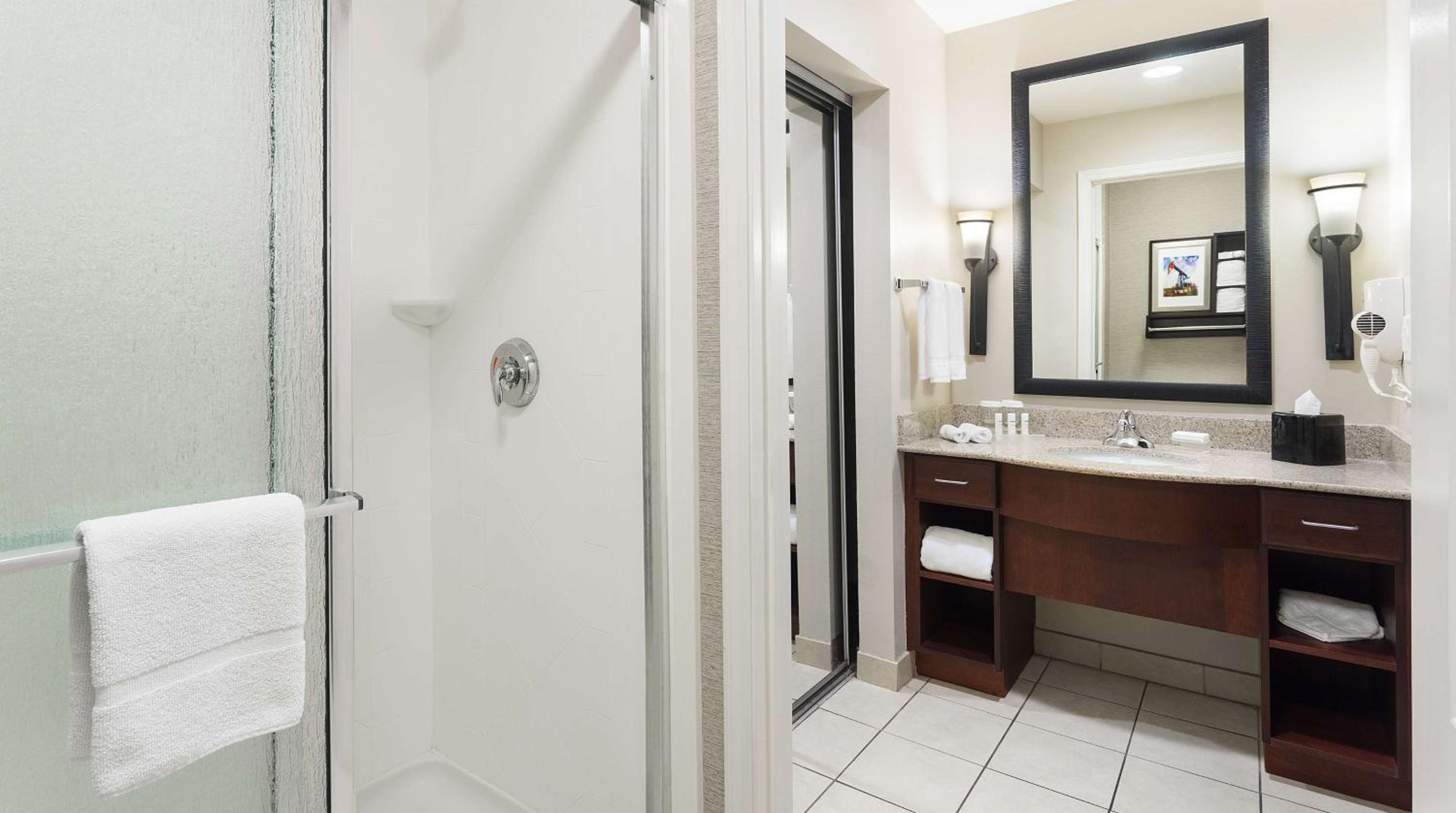 King Studio Suite - Non-Smoking - Photo 6
