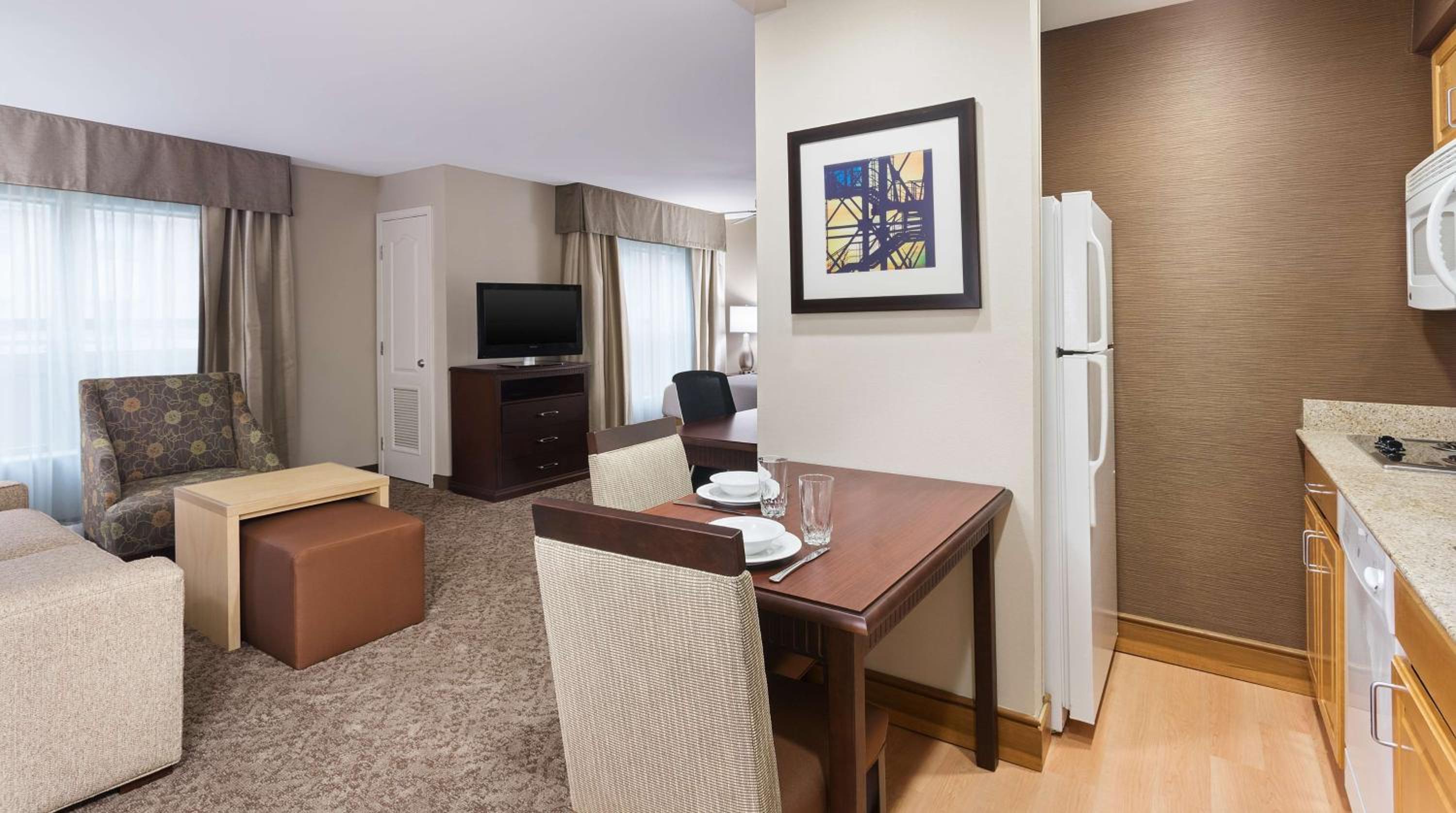 King Studio Suite - Non-Smoking - Photo 4