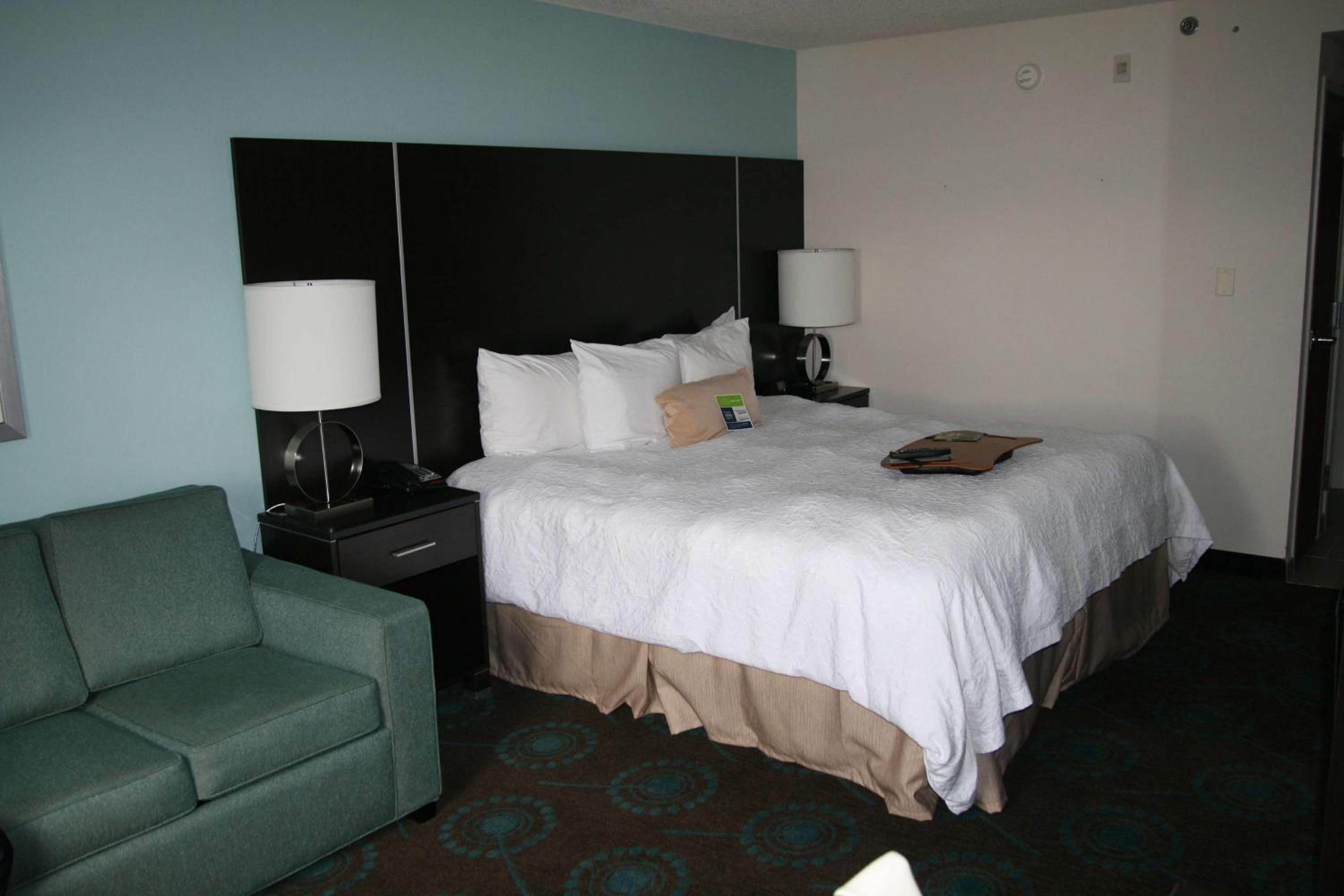 King Room with Sofa Bed and Study - Non-Smoking - Photo 5