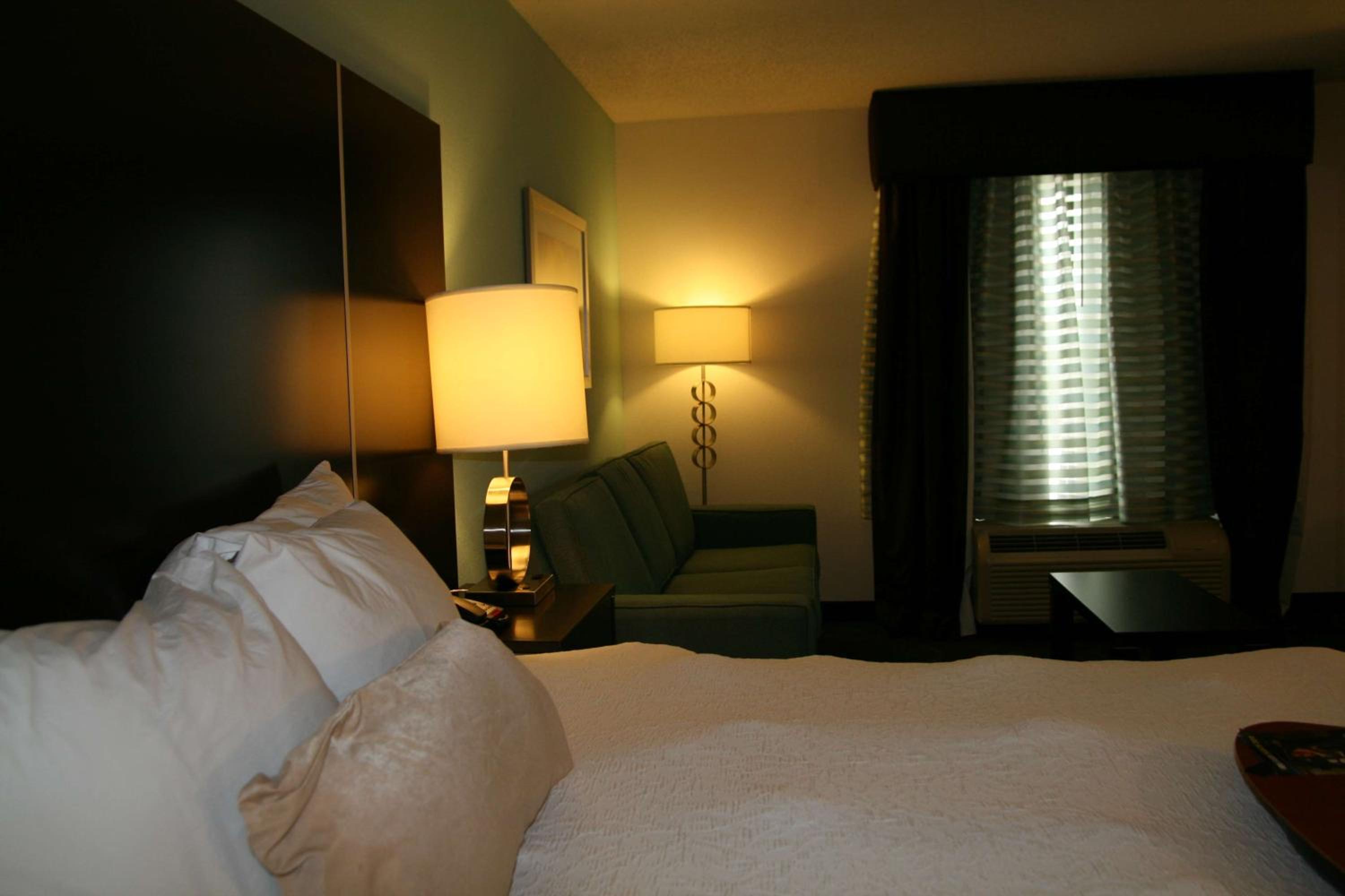 King Room with Spa Bath - Non-Smoking - Photo 3