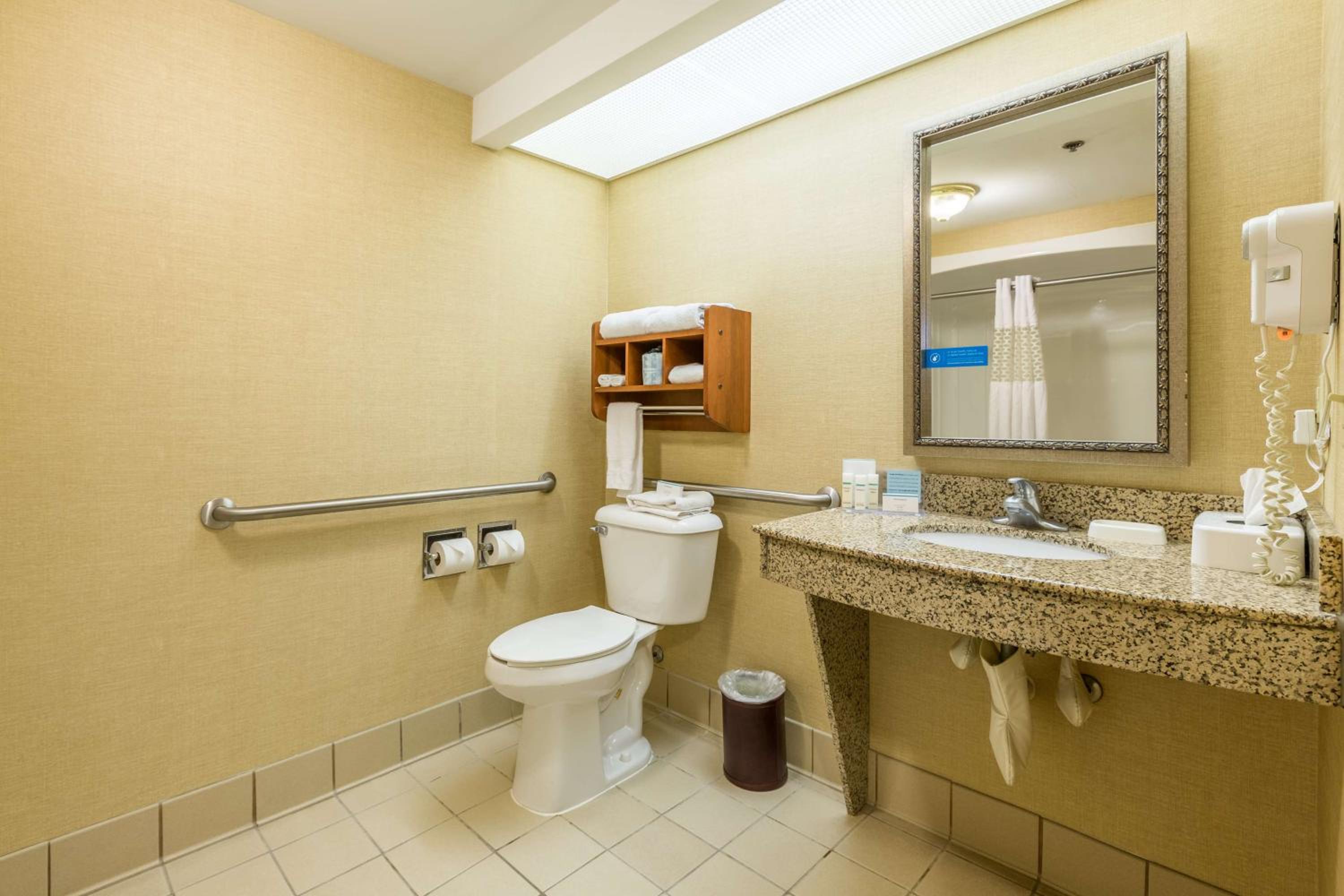 King Room - Mobility Access/Non-Smoking - Photo 3
