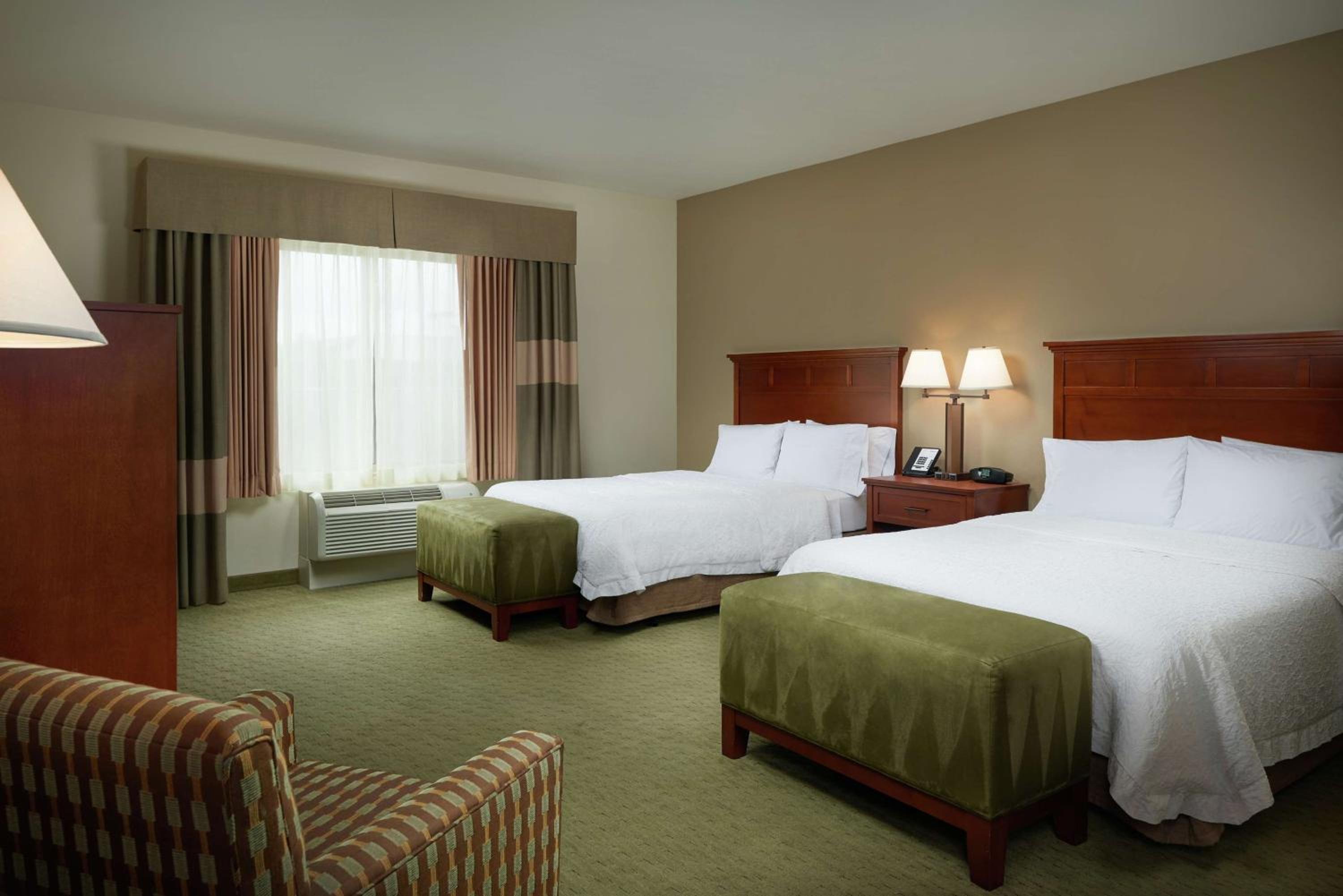 Queen Room with Two Queen Beds - Mobility and Hearing Access/Non-Smoking - Photo 3