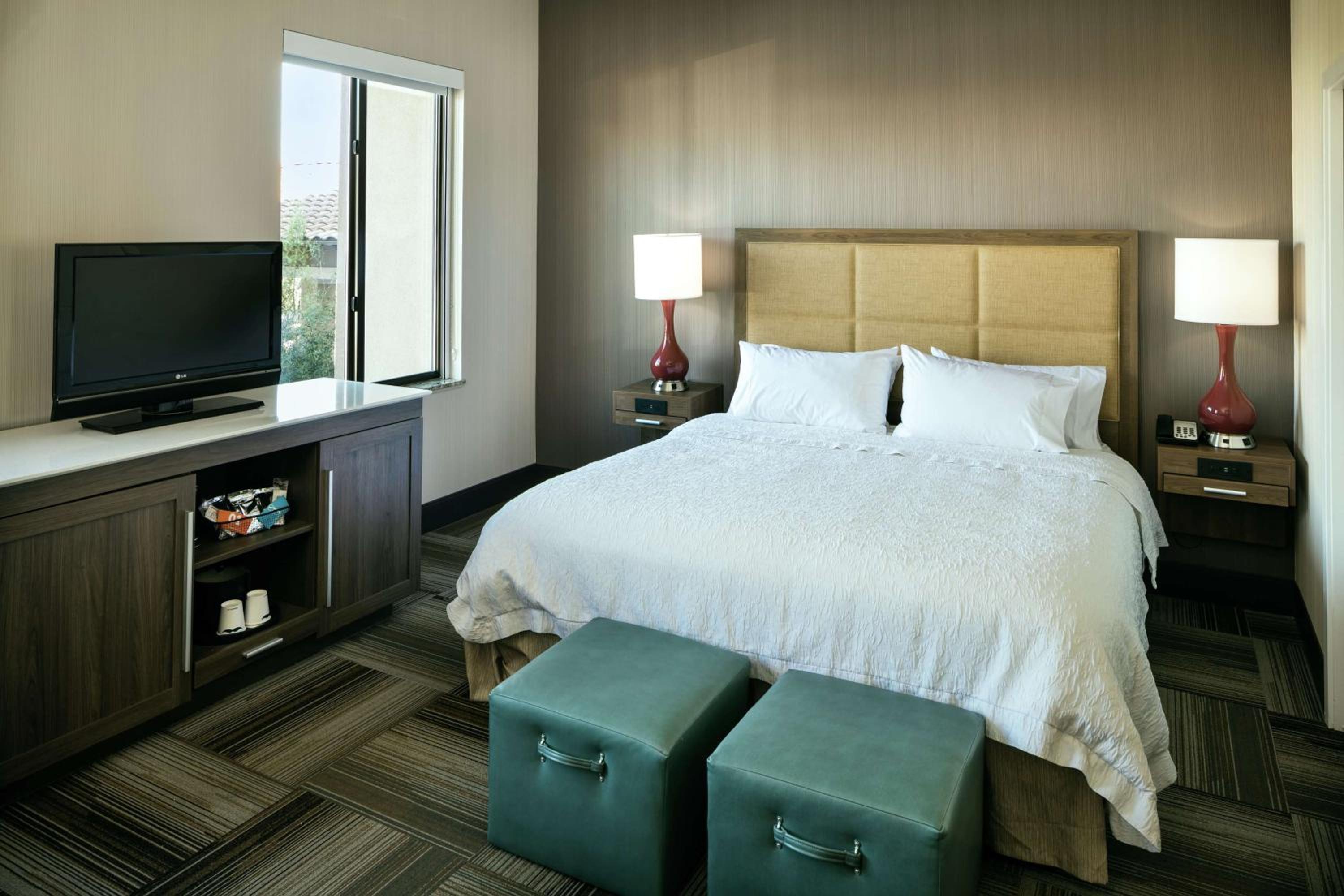 King Guest Room - Photo 3