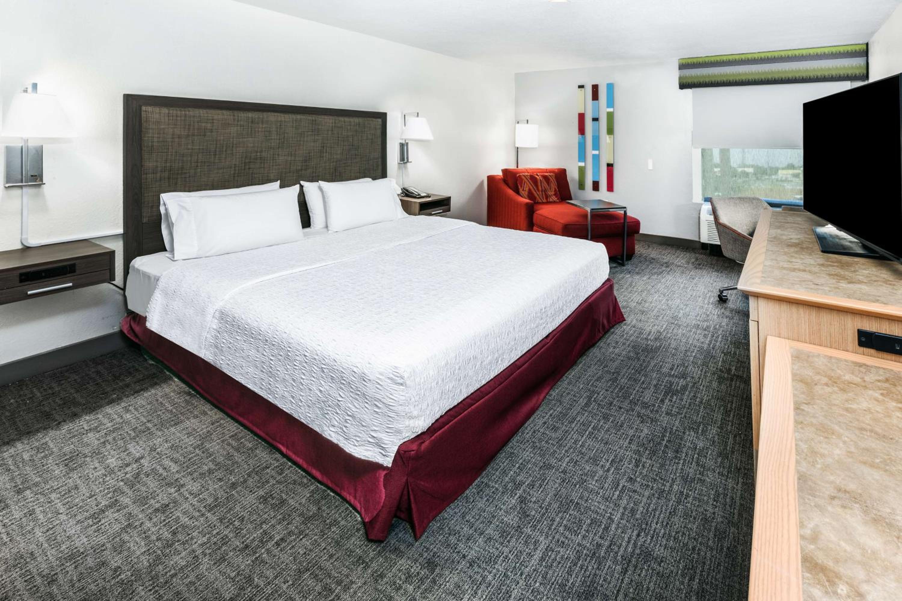 King Room Mobility and Hearing Access/Non-Smoking - Photo 1