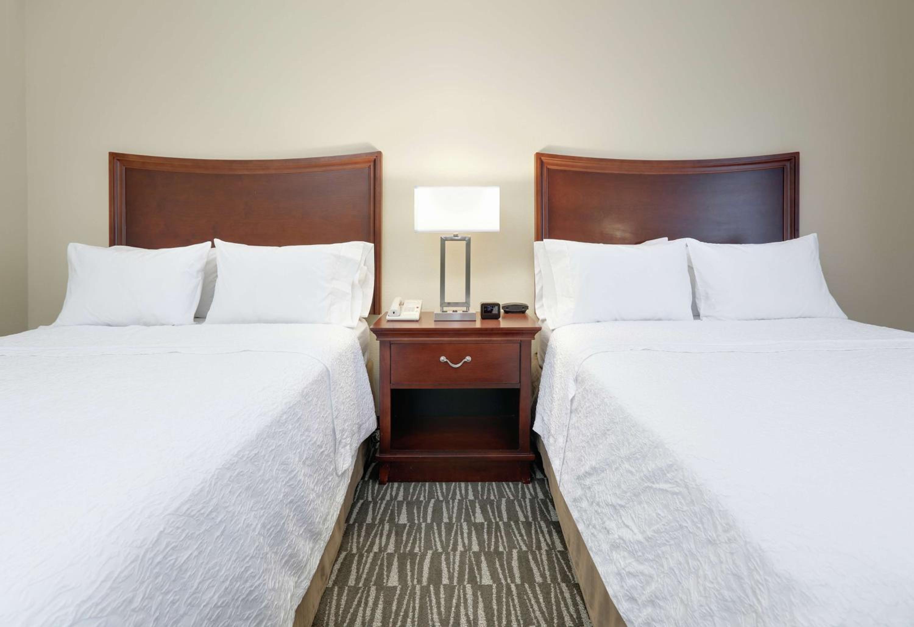 Room with Two Queen Beds - Non-Smoking - Photo 1