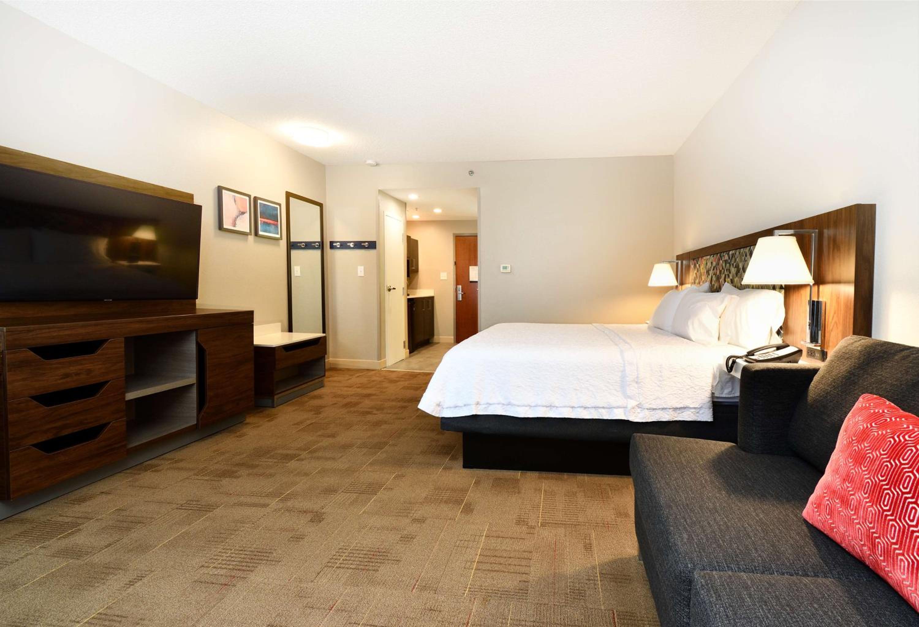King Room - Non-Smoking - Photo 1