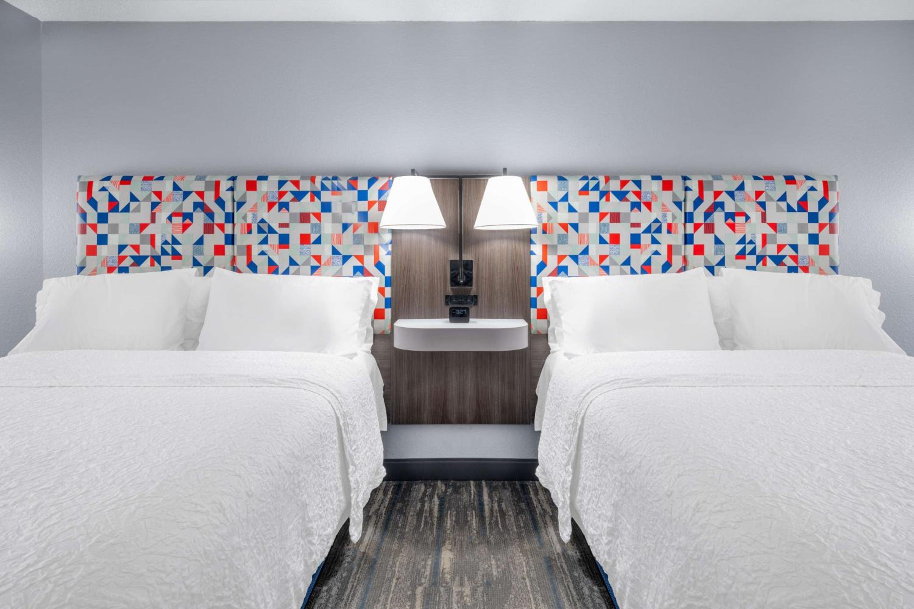 Room with Two Queen Beds - Non-Smoking - Photo 1