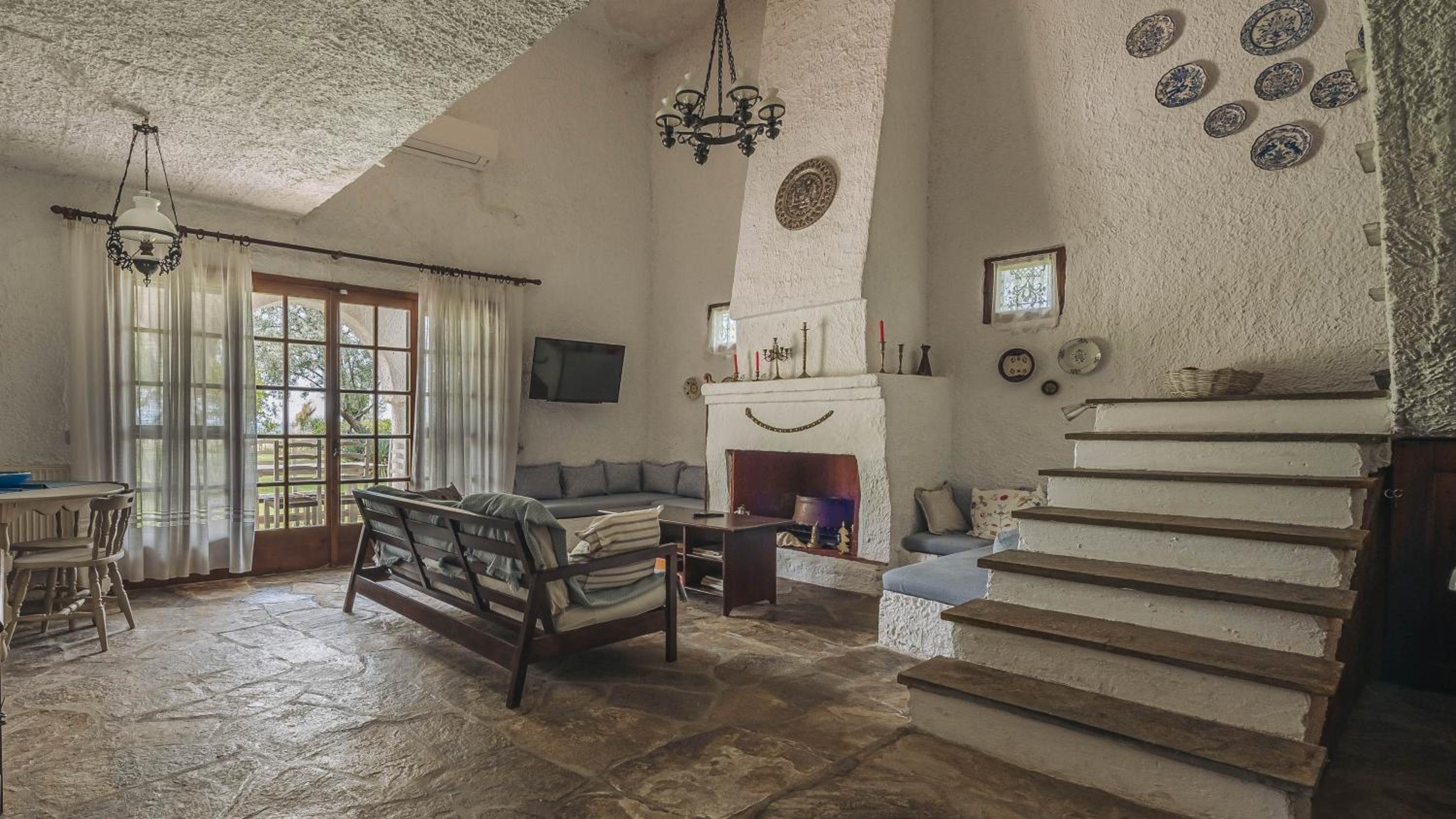 Seven-Bedroom House