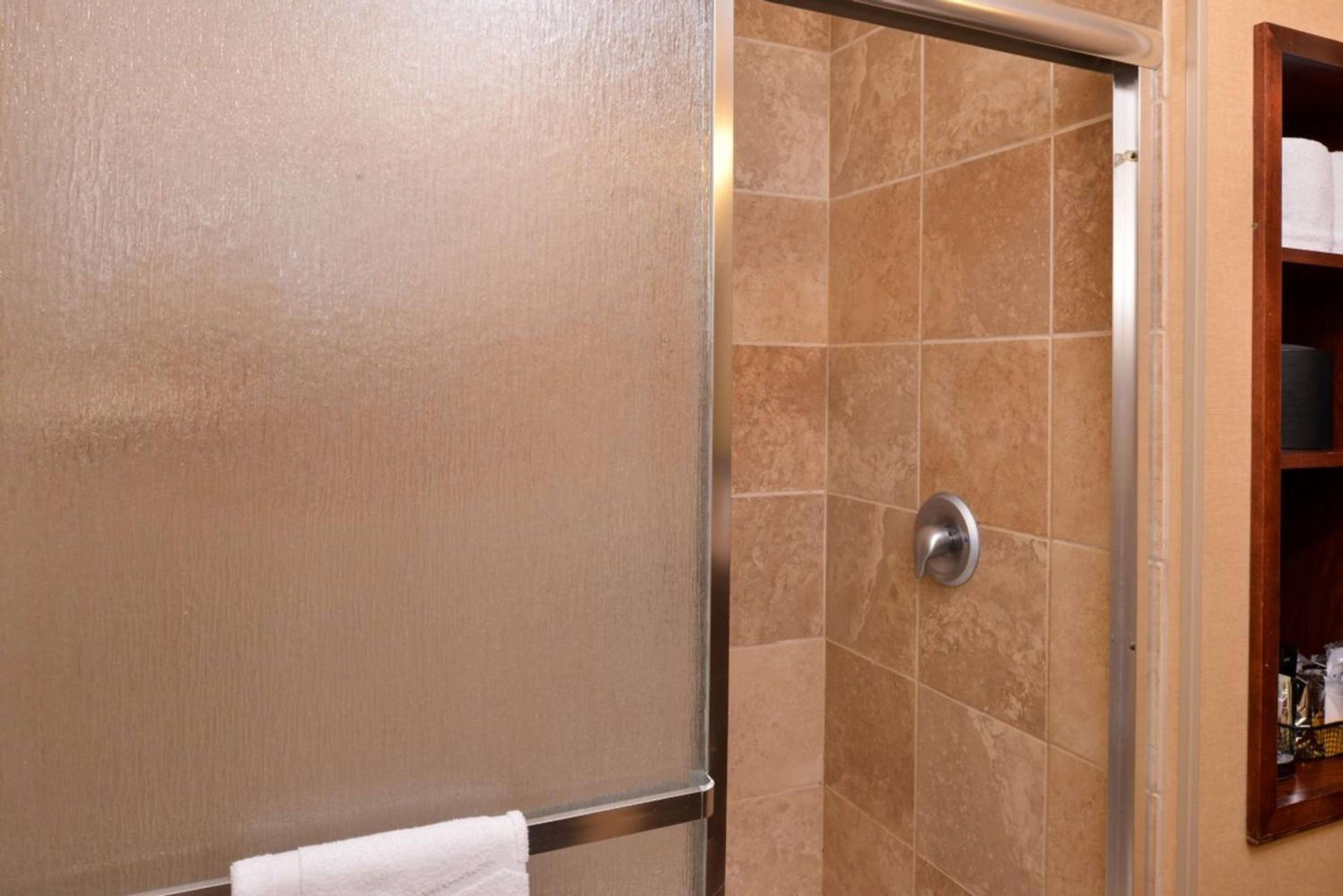 King Studio with Spa Bath - Non-Smoking - Photo 3
