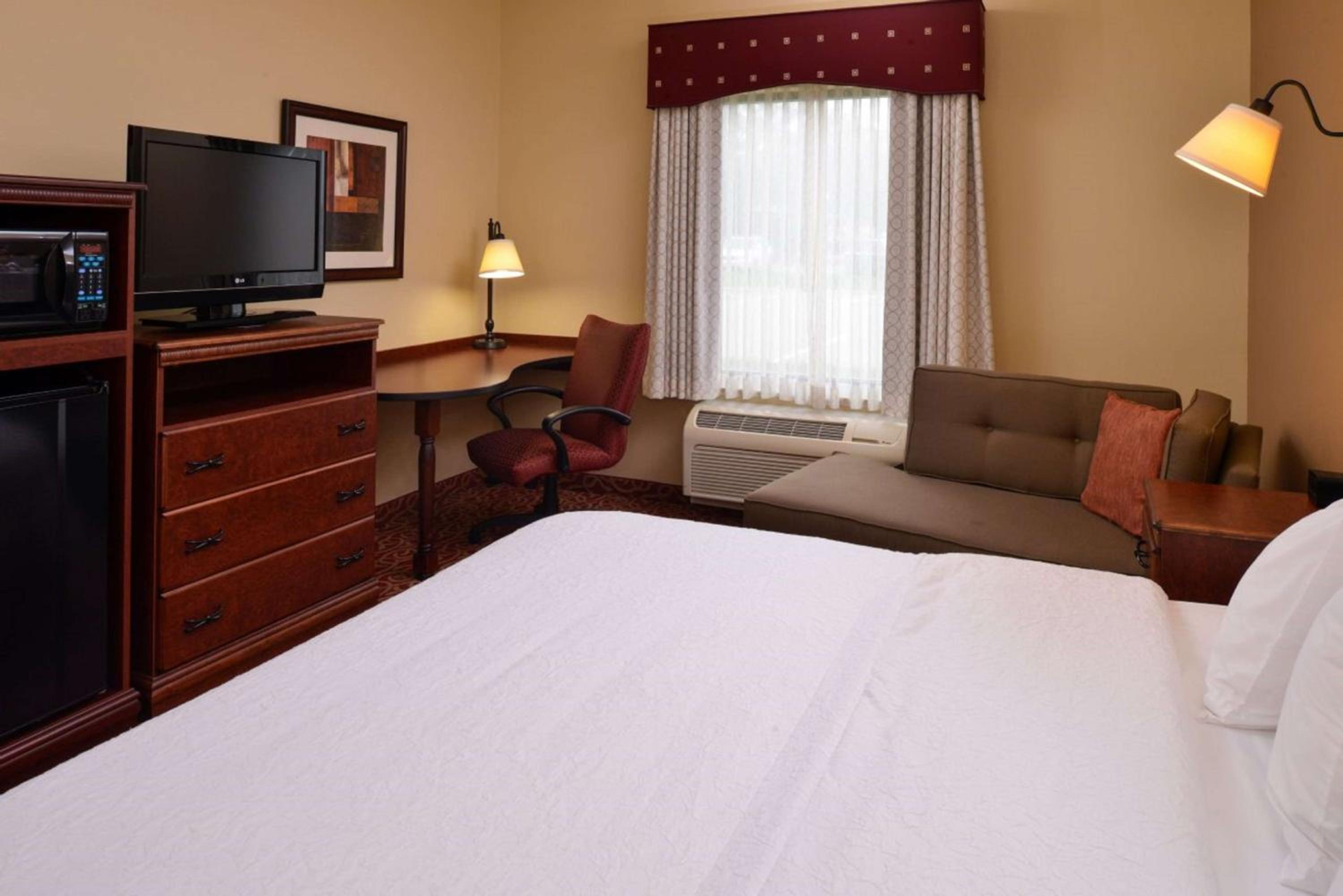 King Room - Mobility Access/Non-Smoking - Photo 1