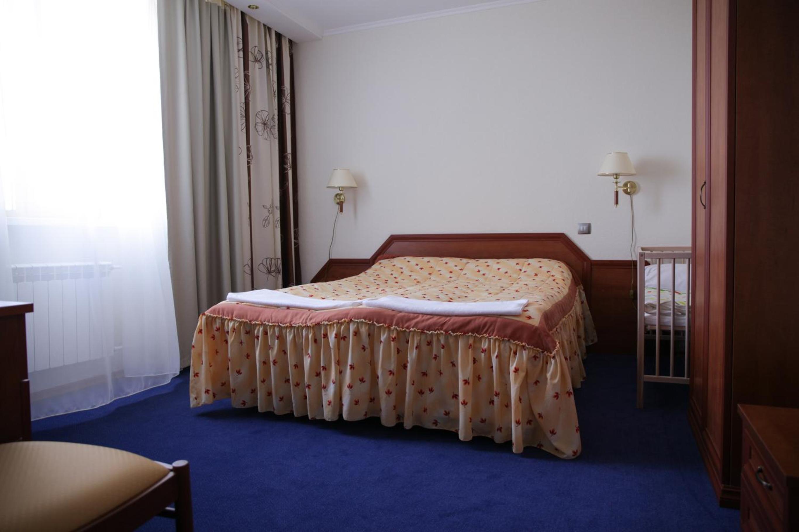 Suite - Photo 10