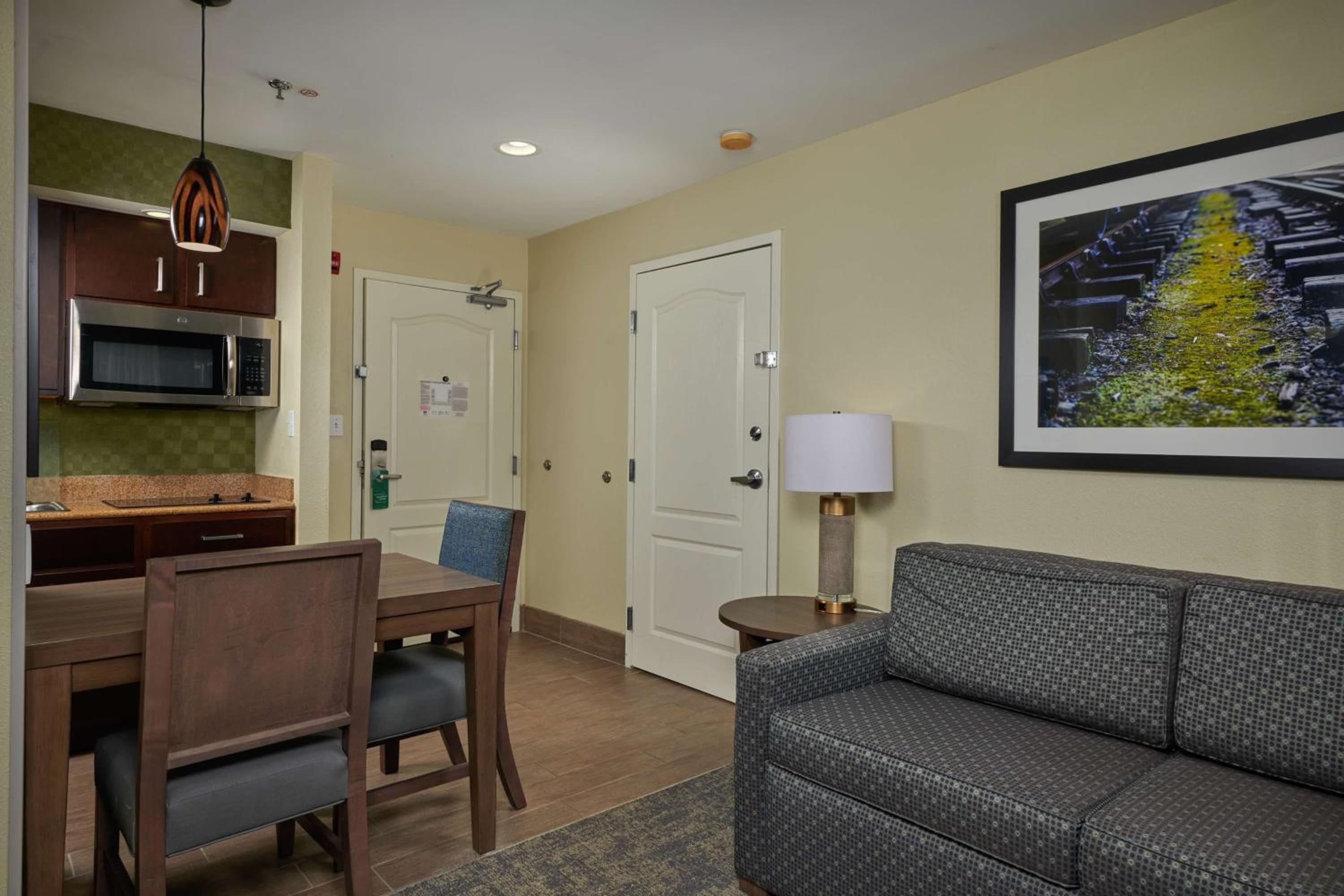 Studio Suite with Two Double Beds - Non-Smoking - Photo 1