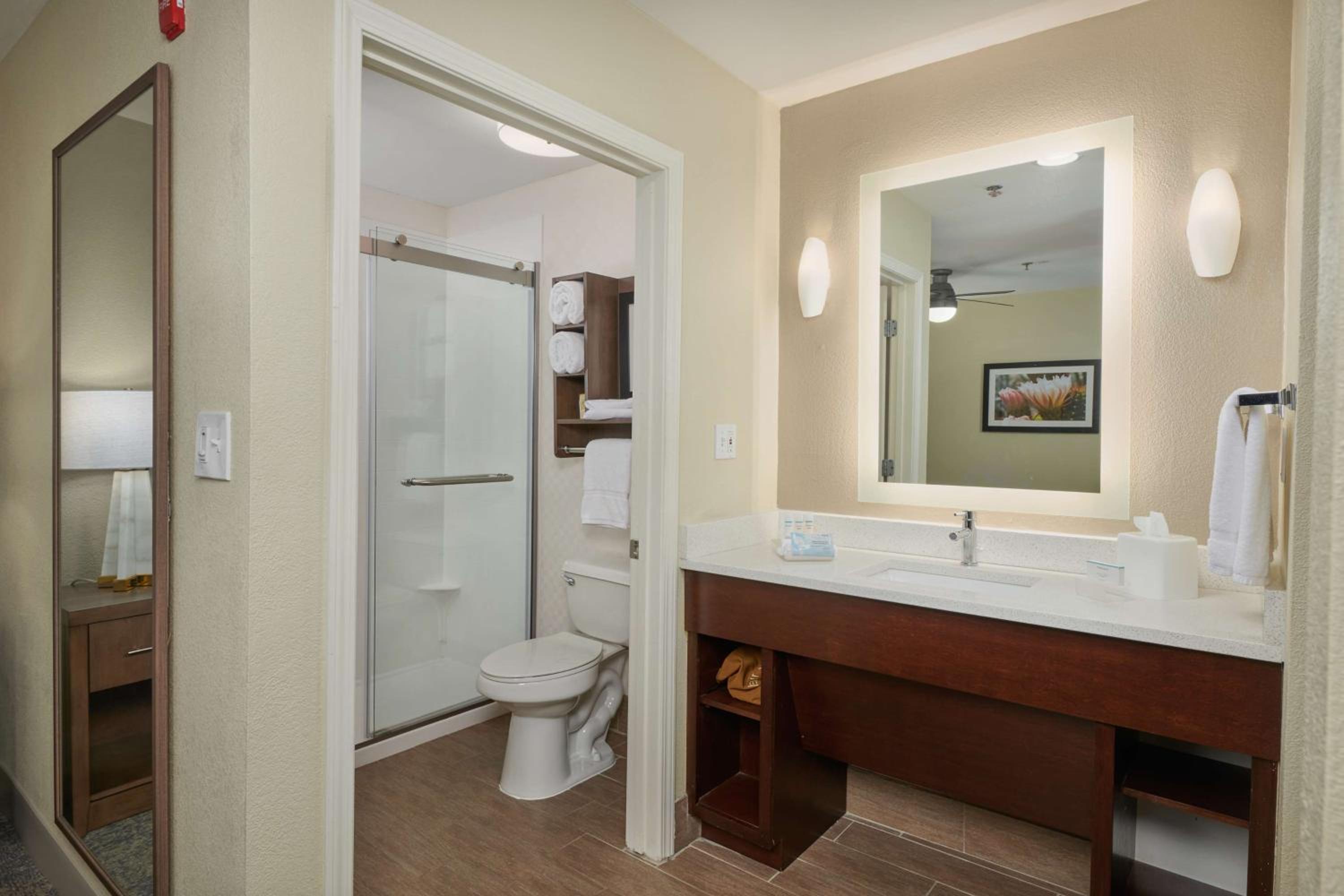 Studio Suite with Two Double Beds - Non-Smoking - Photo 11
