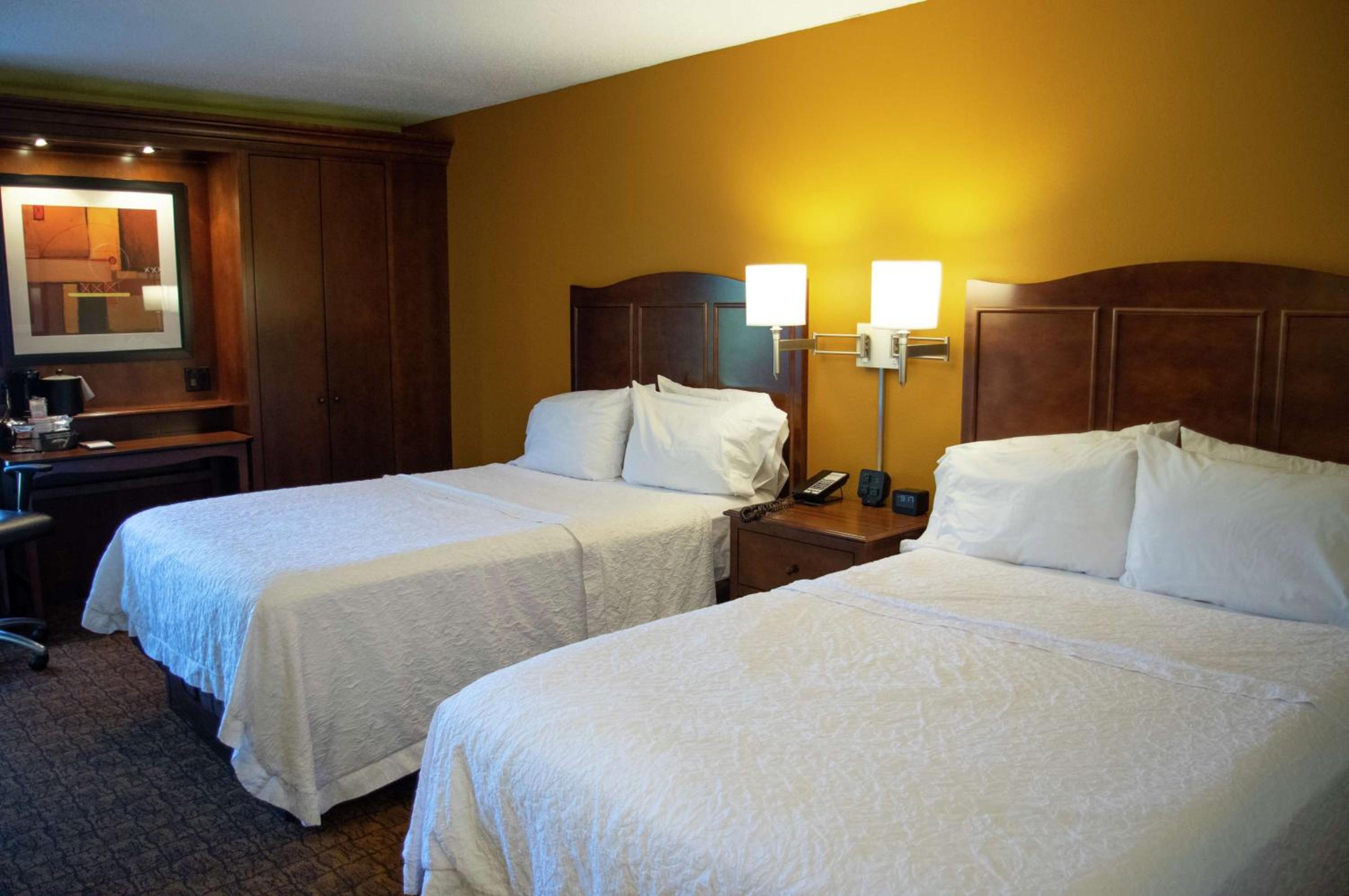 Double Room with Two Double Beds - Non-Smoking - Photo 1