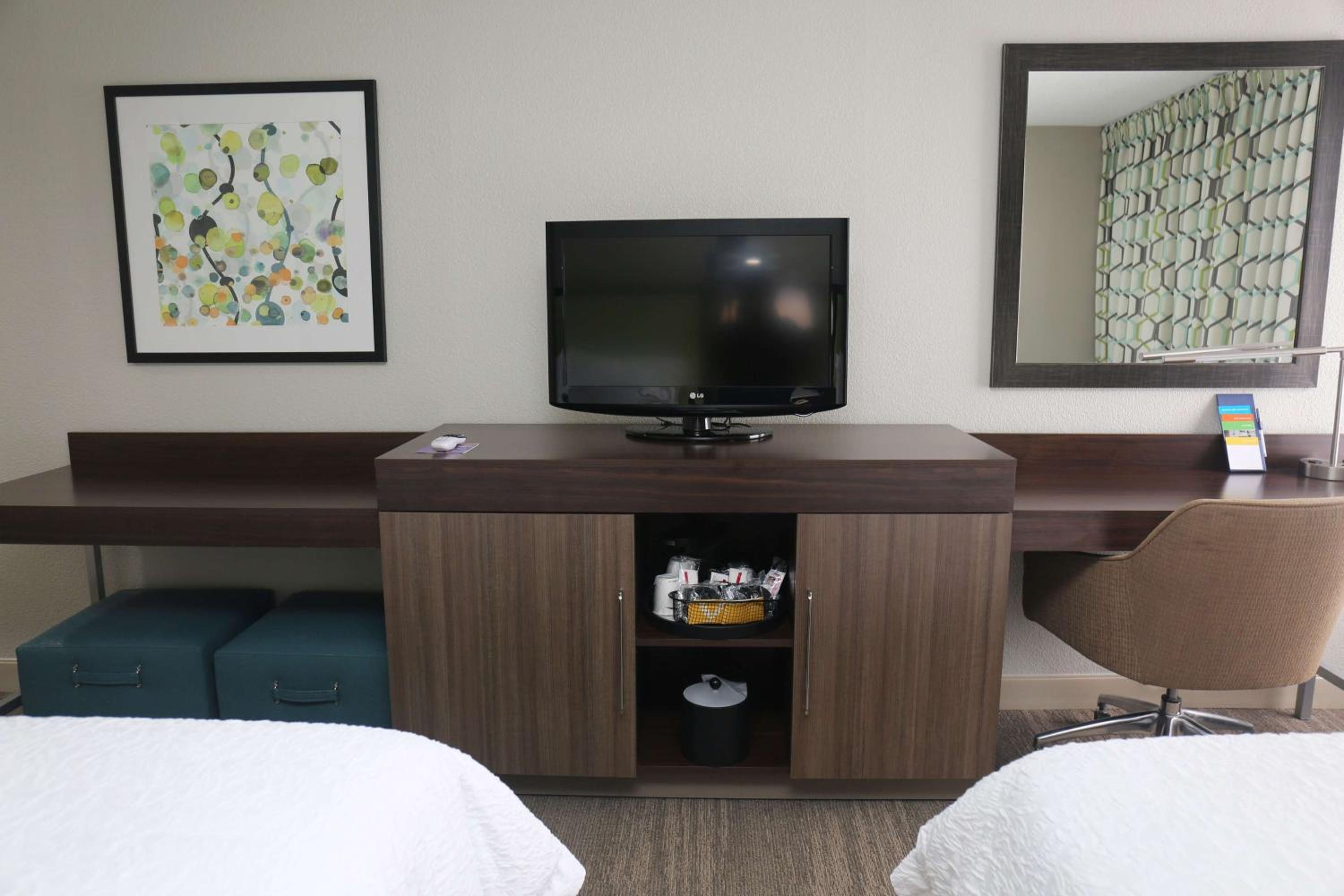 Double Room with Two Double Beds - Non-Smoking - Photo 2