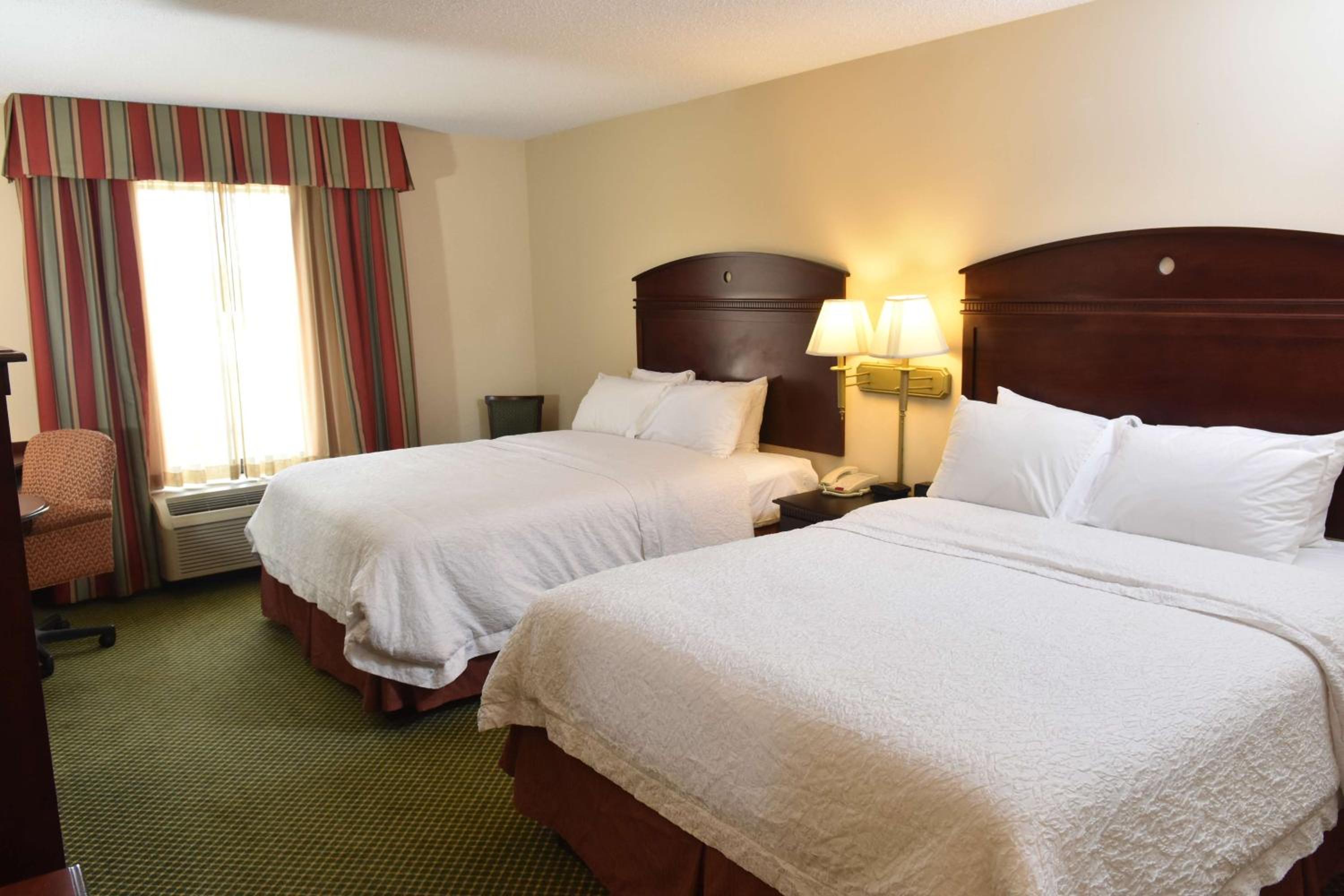 Room with Two Queen Beds - Non-Smoking - Photo 1