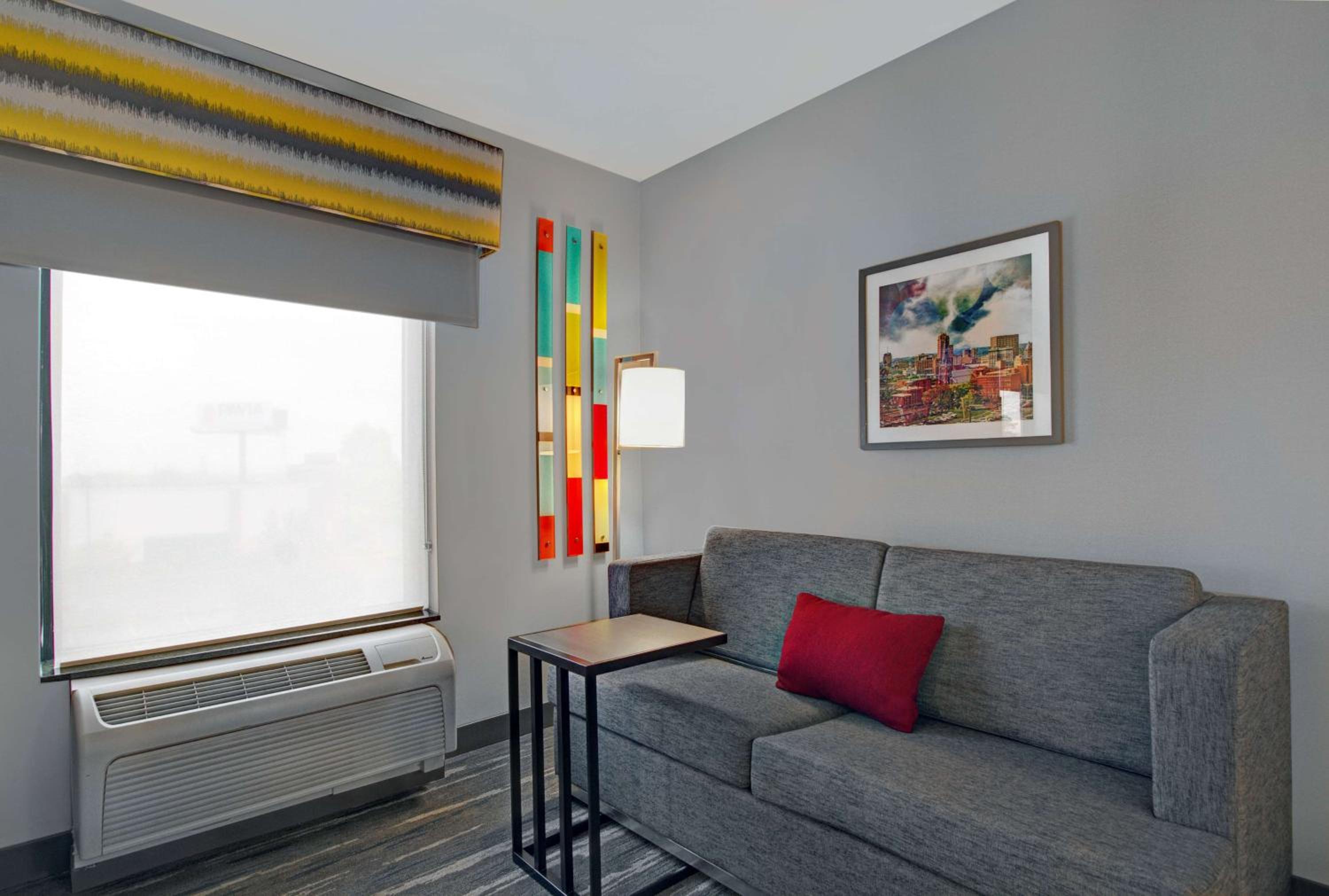 King Studio Suite - Non-Smoking - Photo 1