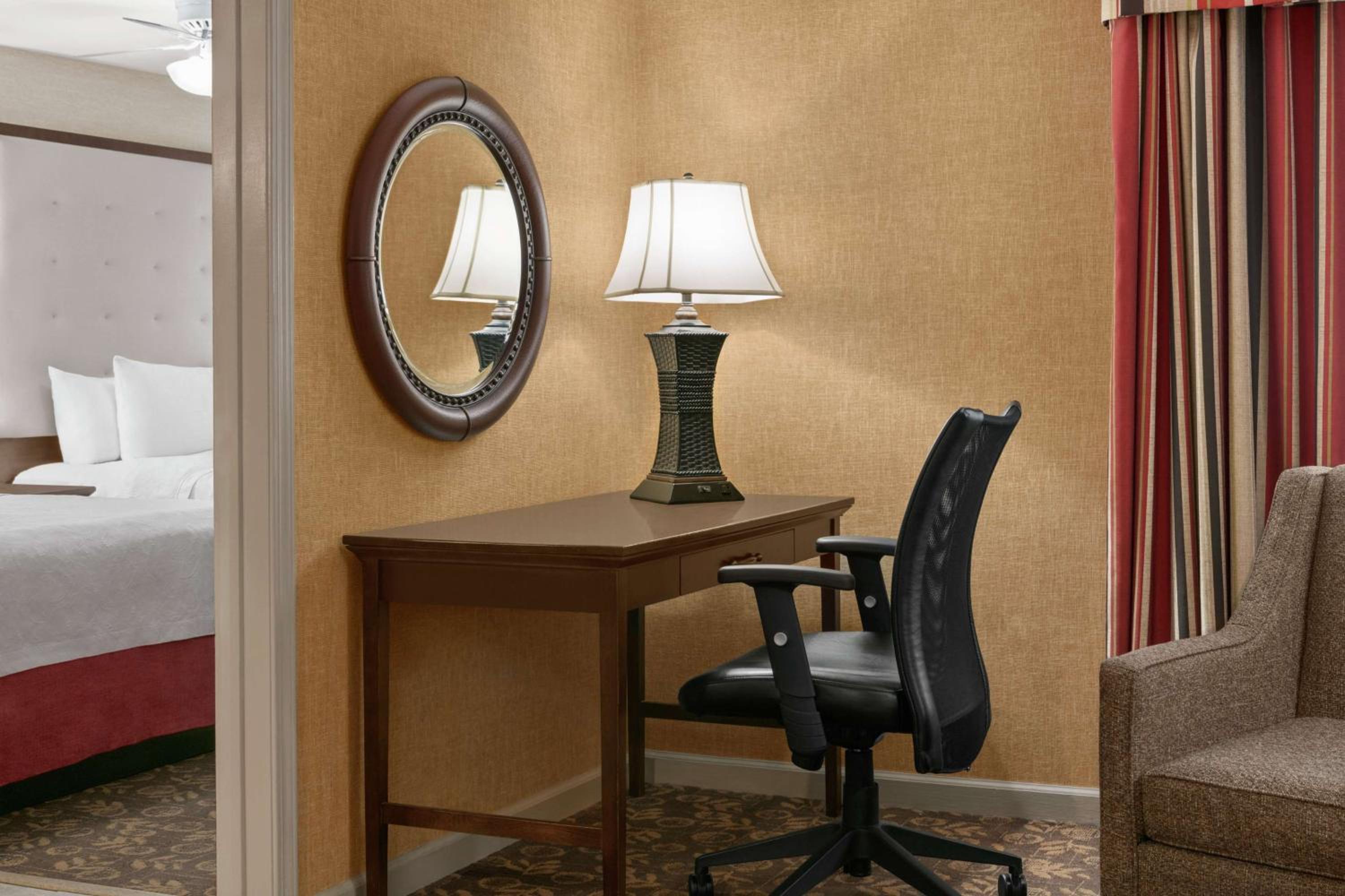 One-Bedroom Queen Suite with Two Queen Beds - Non-Smoking - Photo 1
